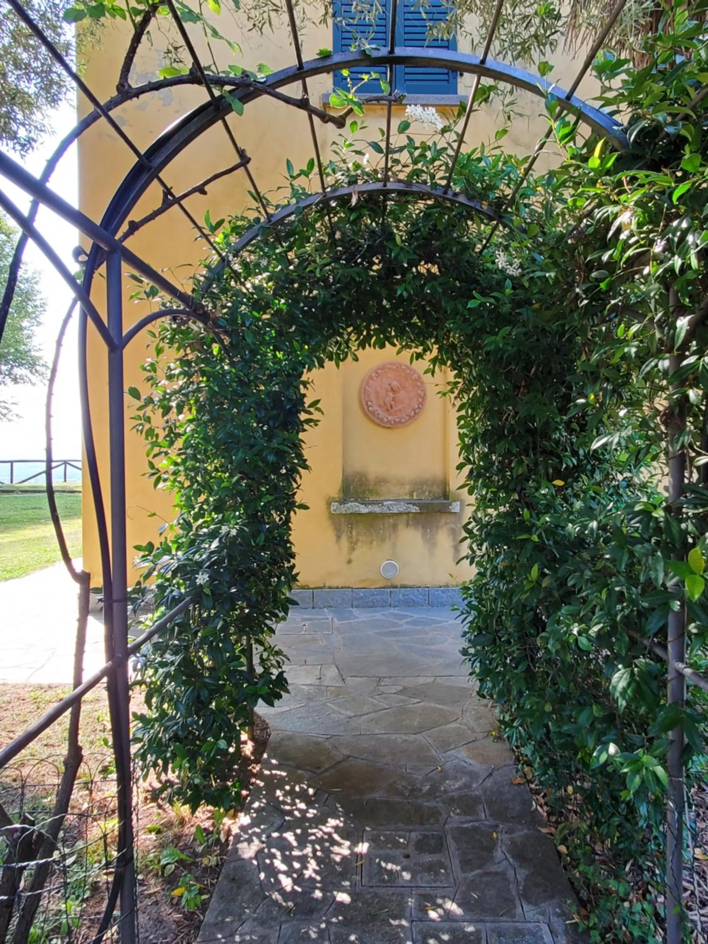 Facade/entrance in Antica Locanda La Tinara del Belvedere - Romantic Dreams -