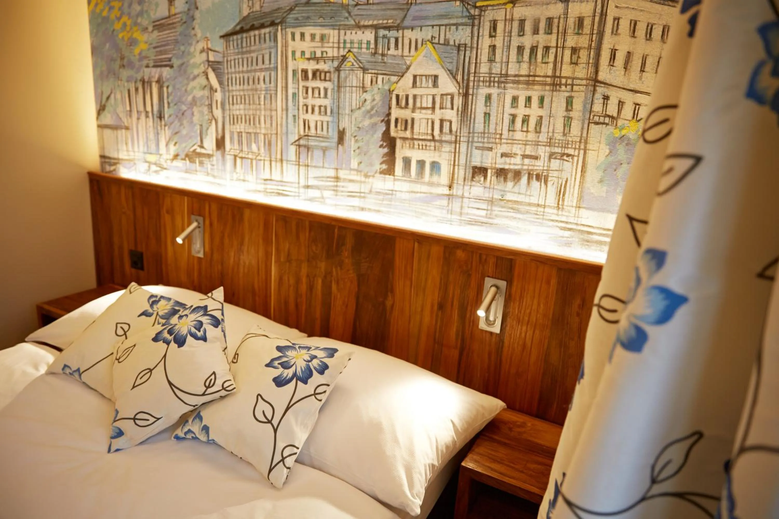 Bed in Hotel Adler Zürich