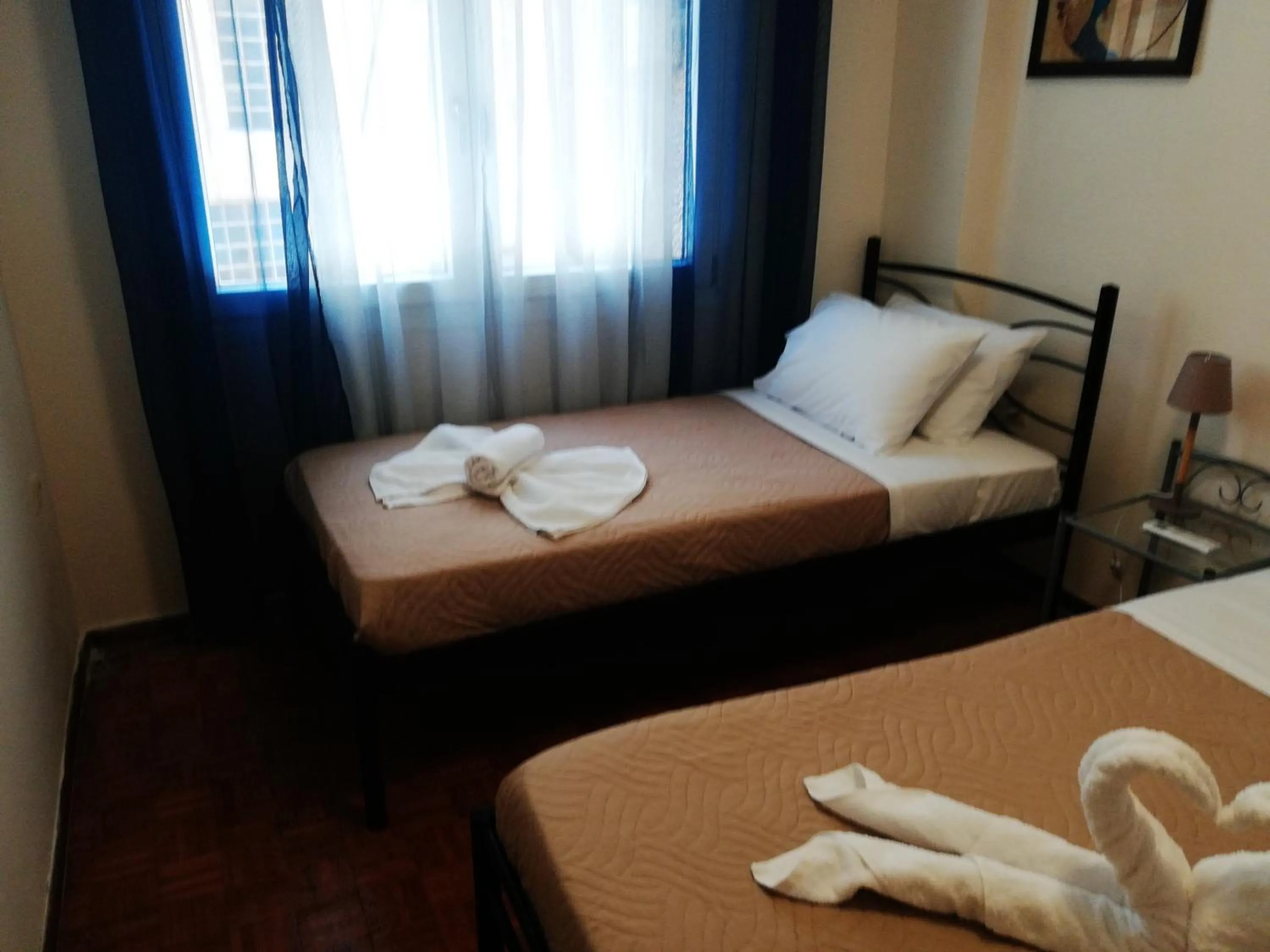Bed in Luxury Apts Heraklion Center