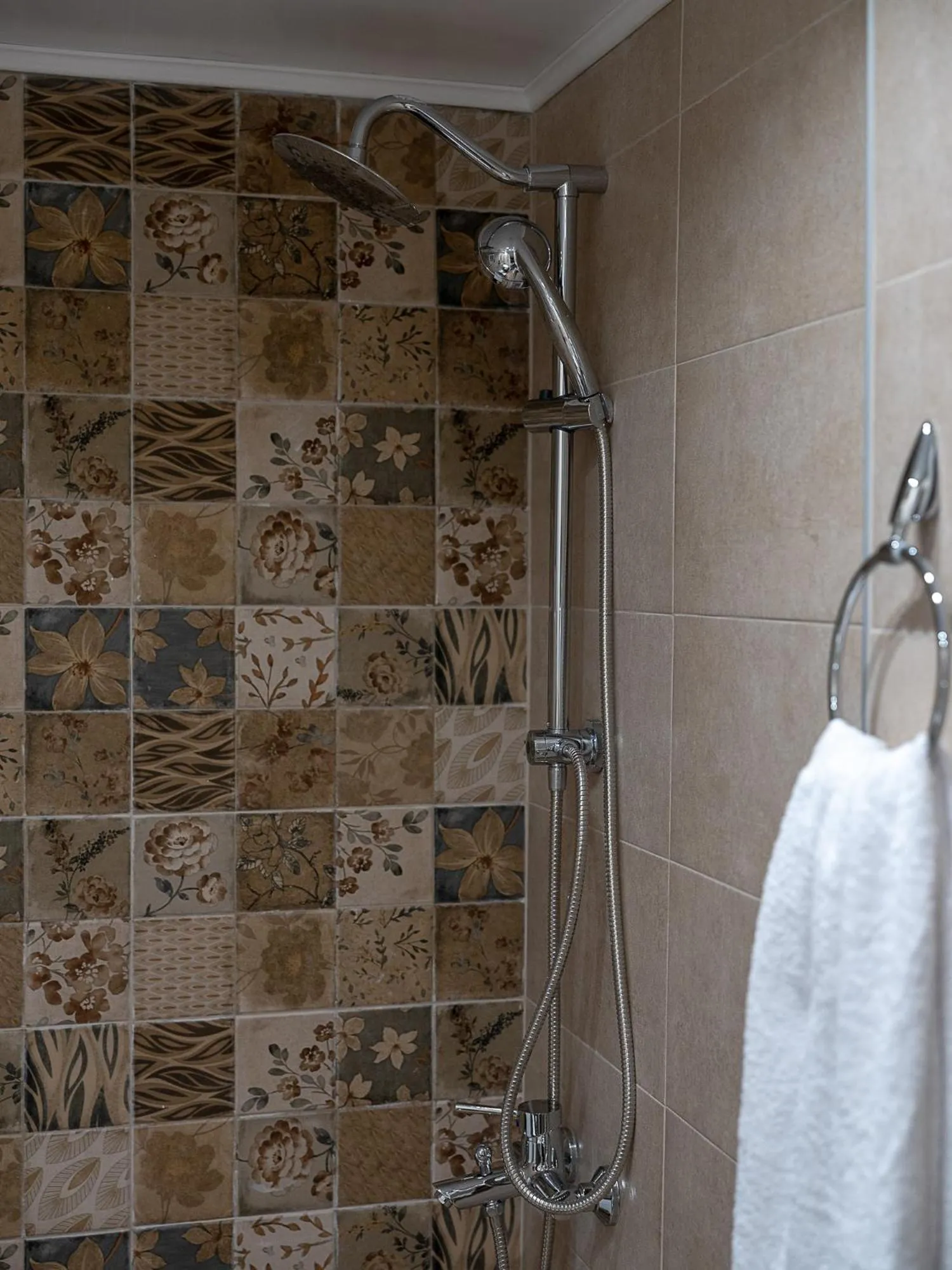 Shower in Luxury Apts Heraklion Center