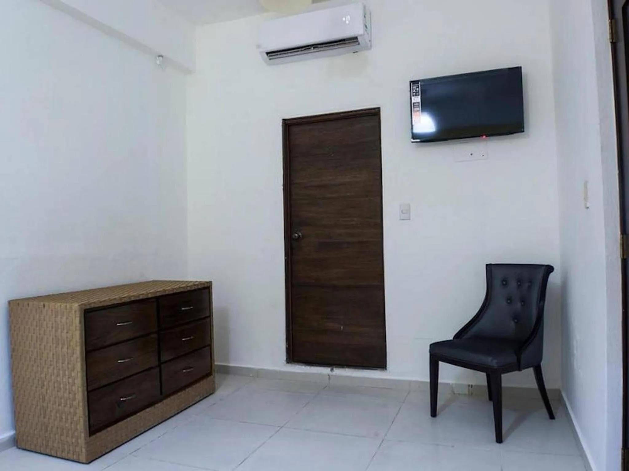 Communal lounge/ TV room in Malecon Cozy - Premium Plus 13