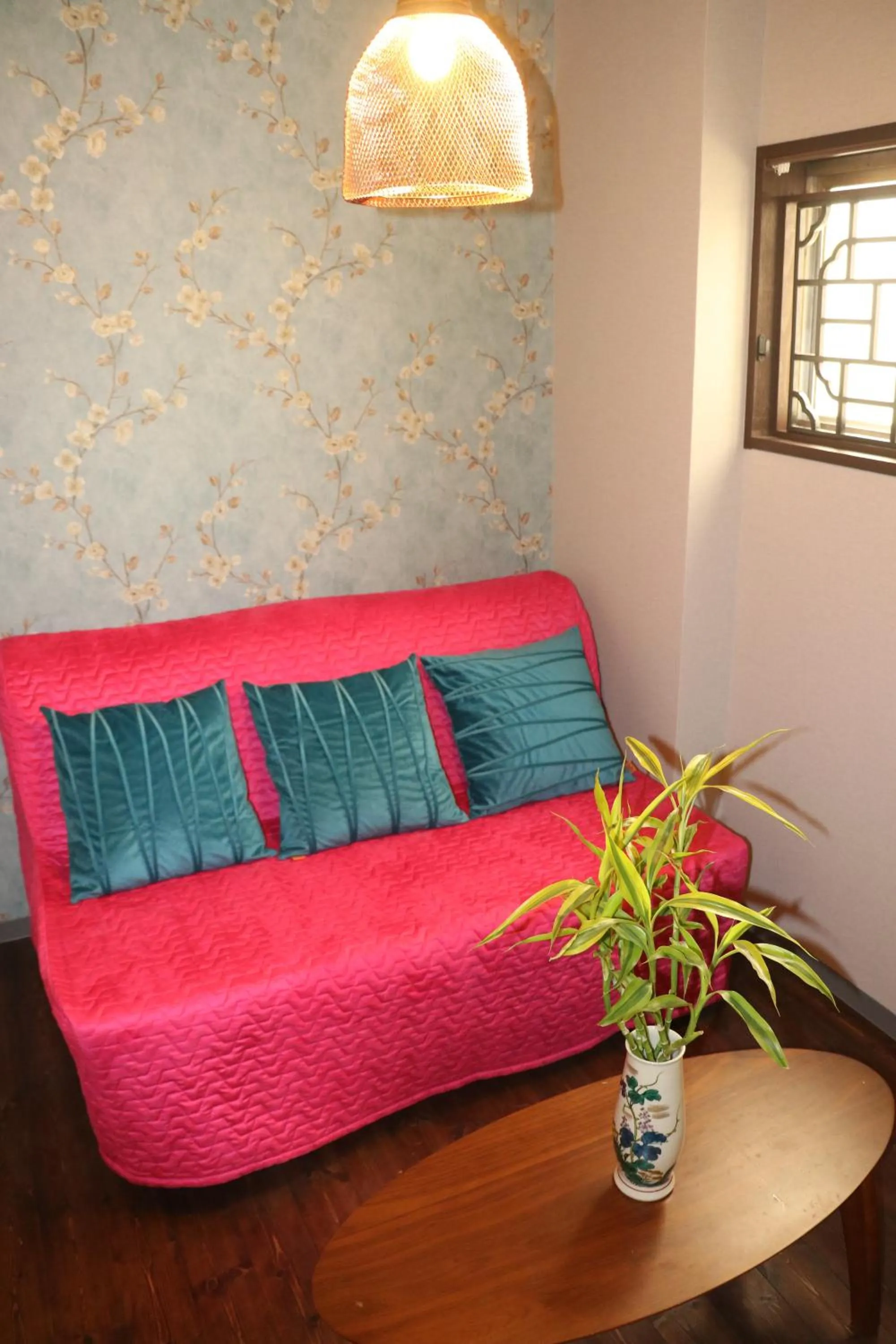 Photo of the whole room, Bed in Room Inn Shanghai 横浜中華街 Room1-ABC