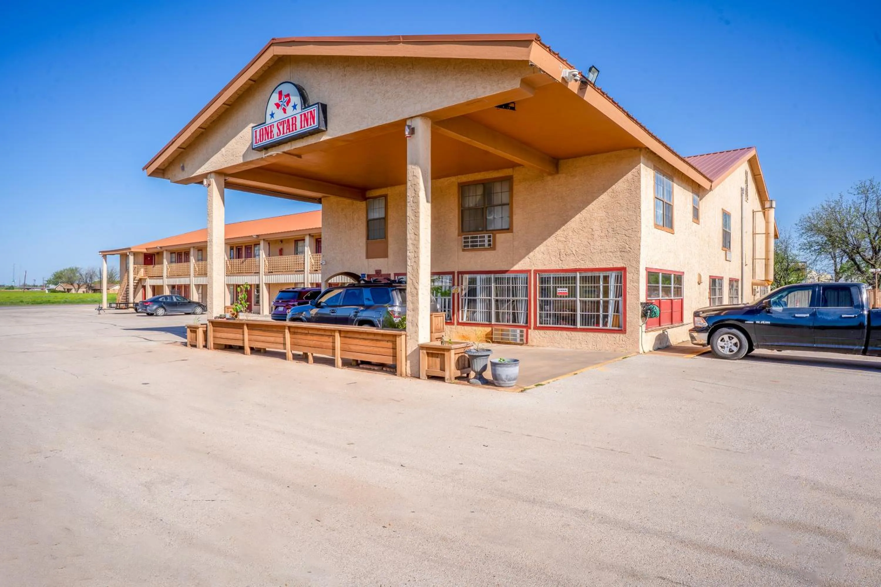 Property building in Lone Star Inn by OYO Vernon Texas Hwy 287