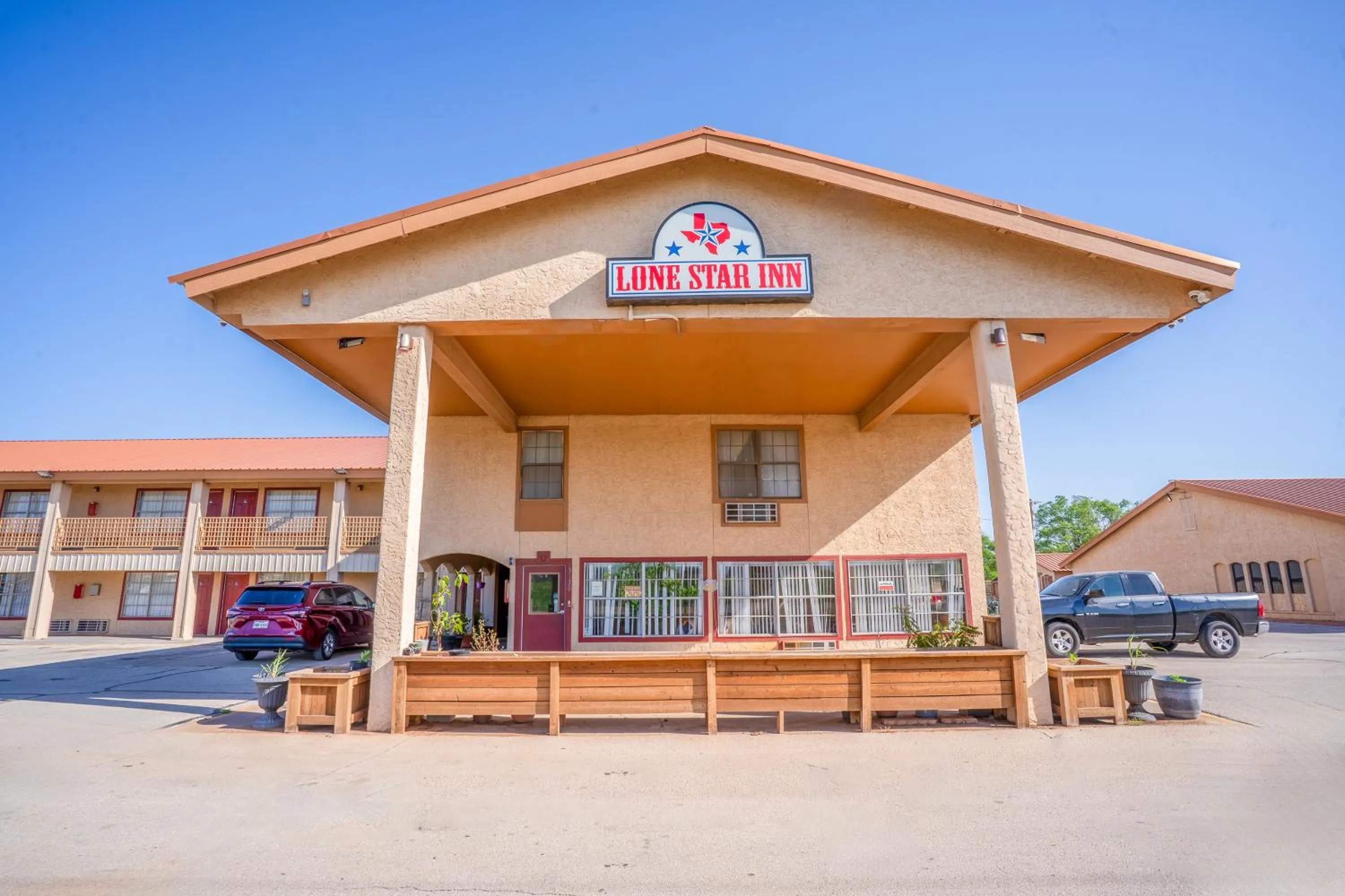 Property building in Lone Star Inn by OYO Vernon Texas Hwy 287