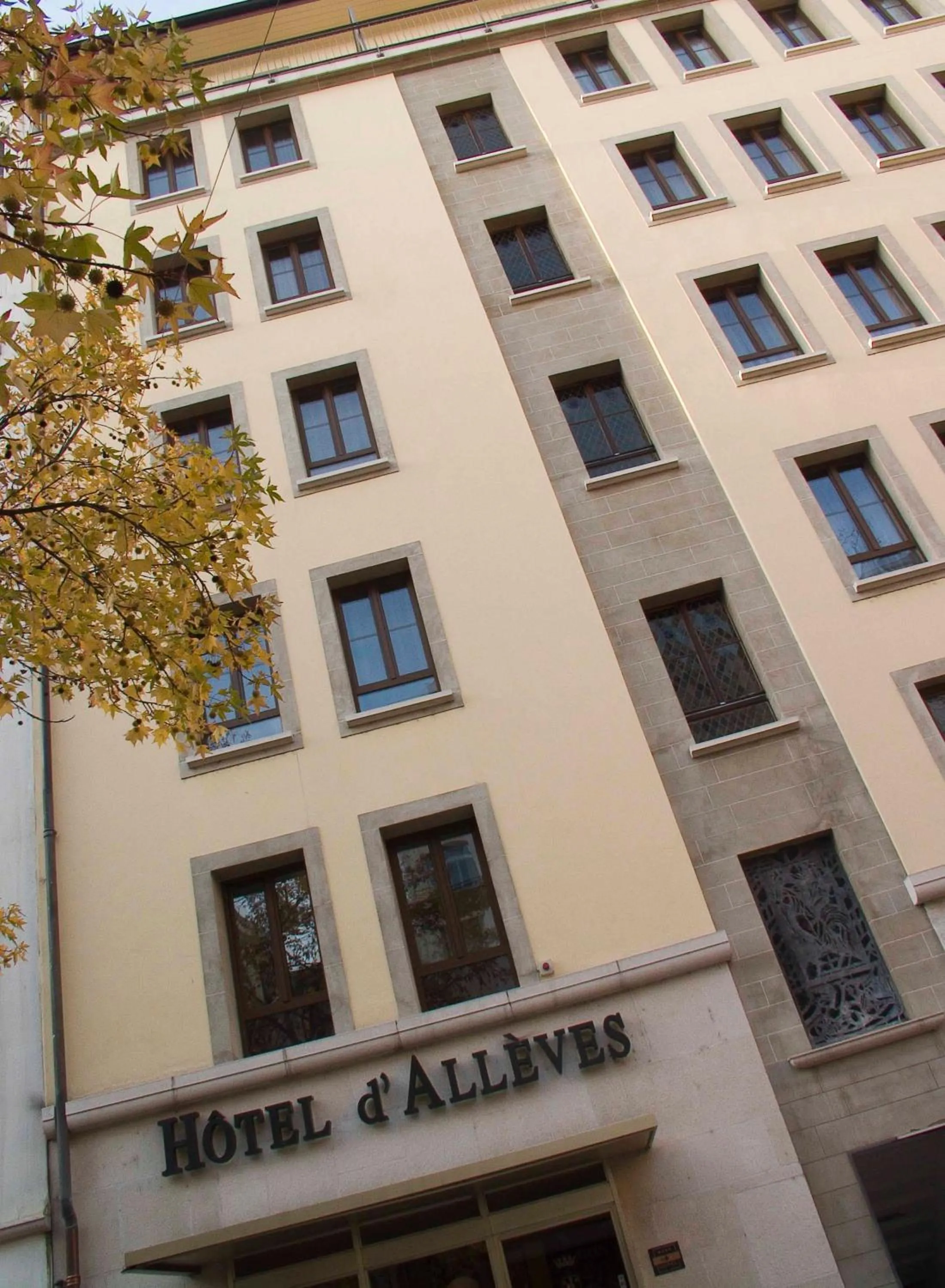 Facade/entrance in Hotel d'Allèves