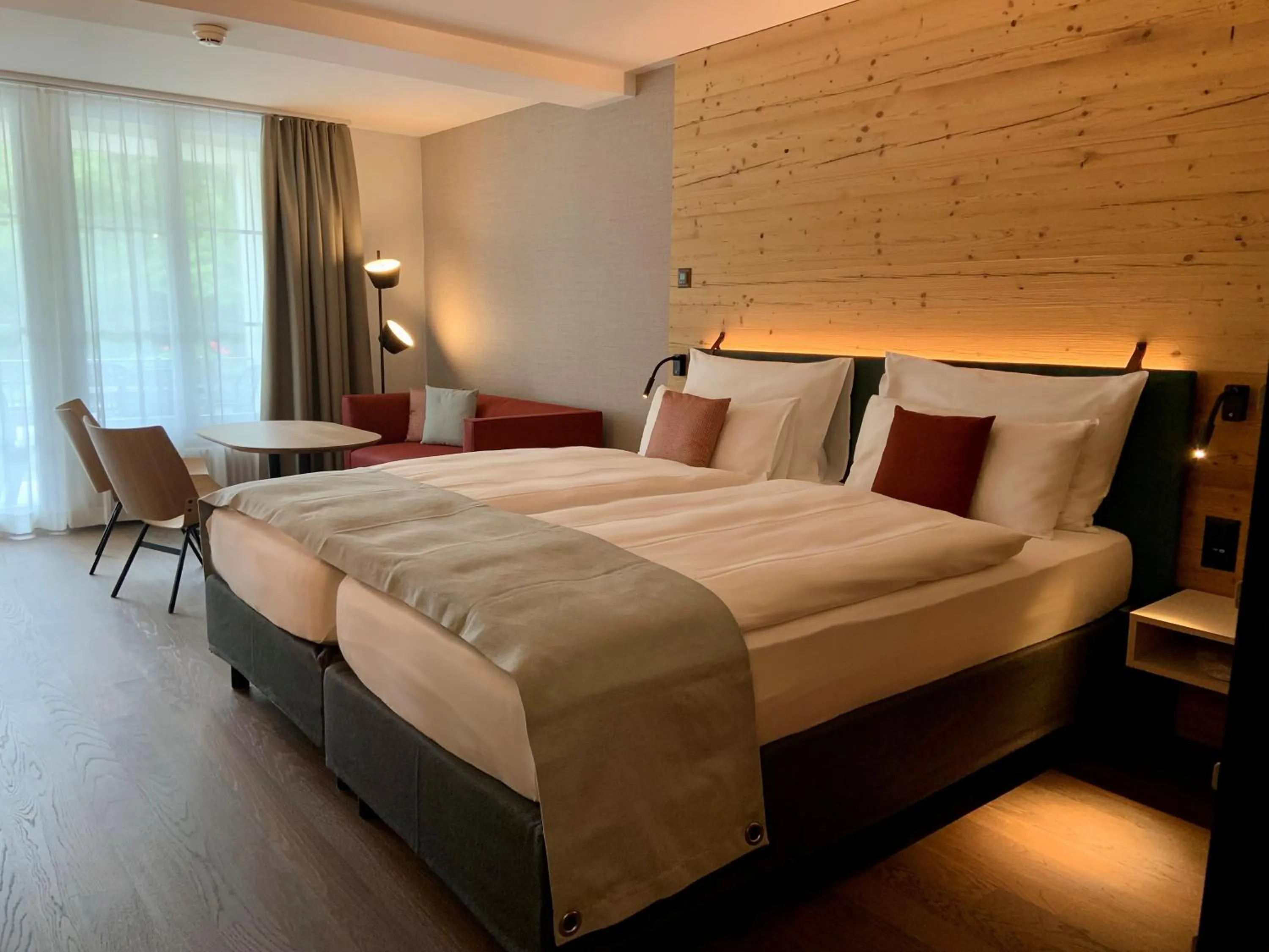 Bedroom, Bed in Hotel Interlaken