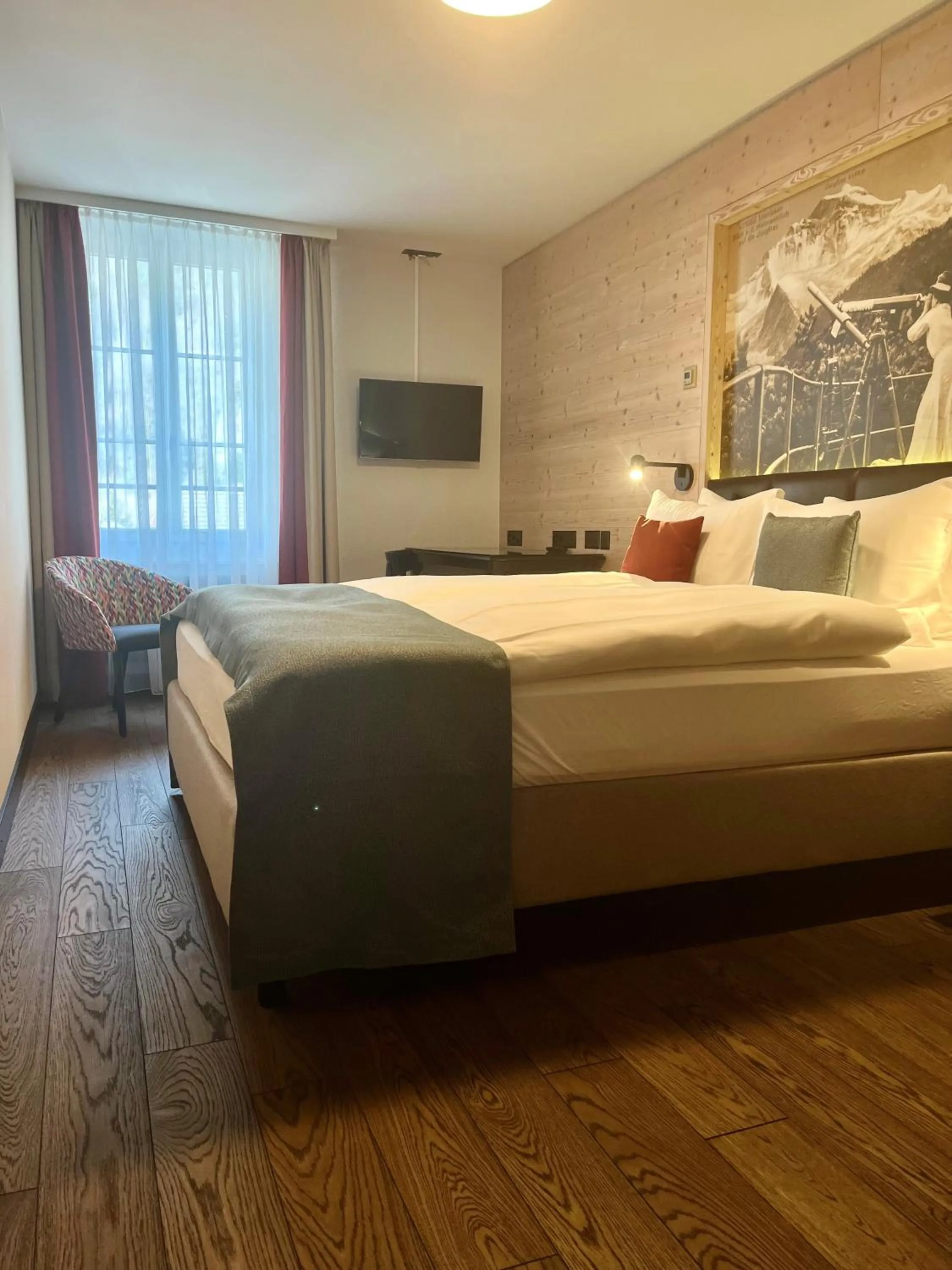 Bedroom, Bed in Hotel Interlaken