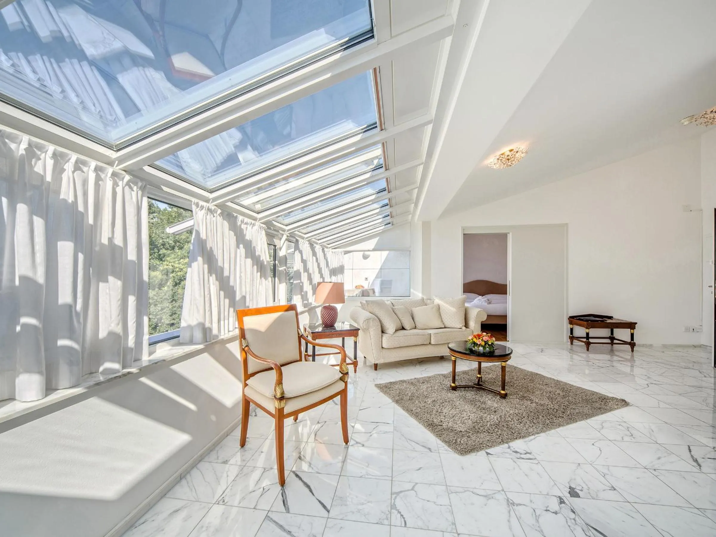 Photo of the whole room in Villa Sassa