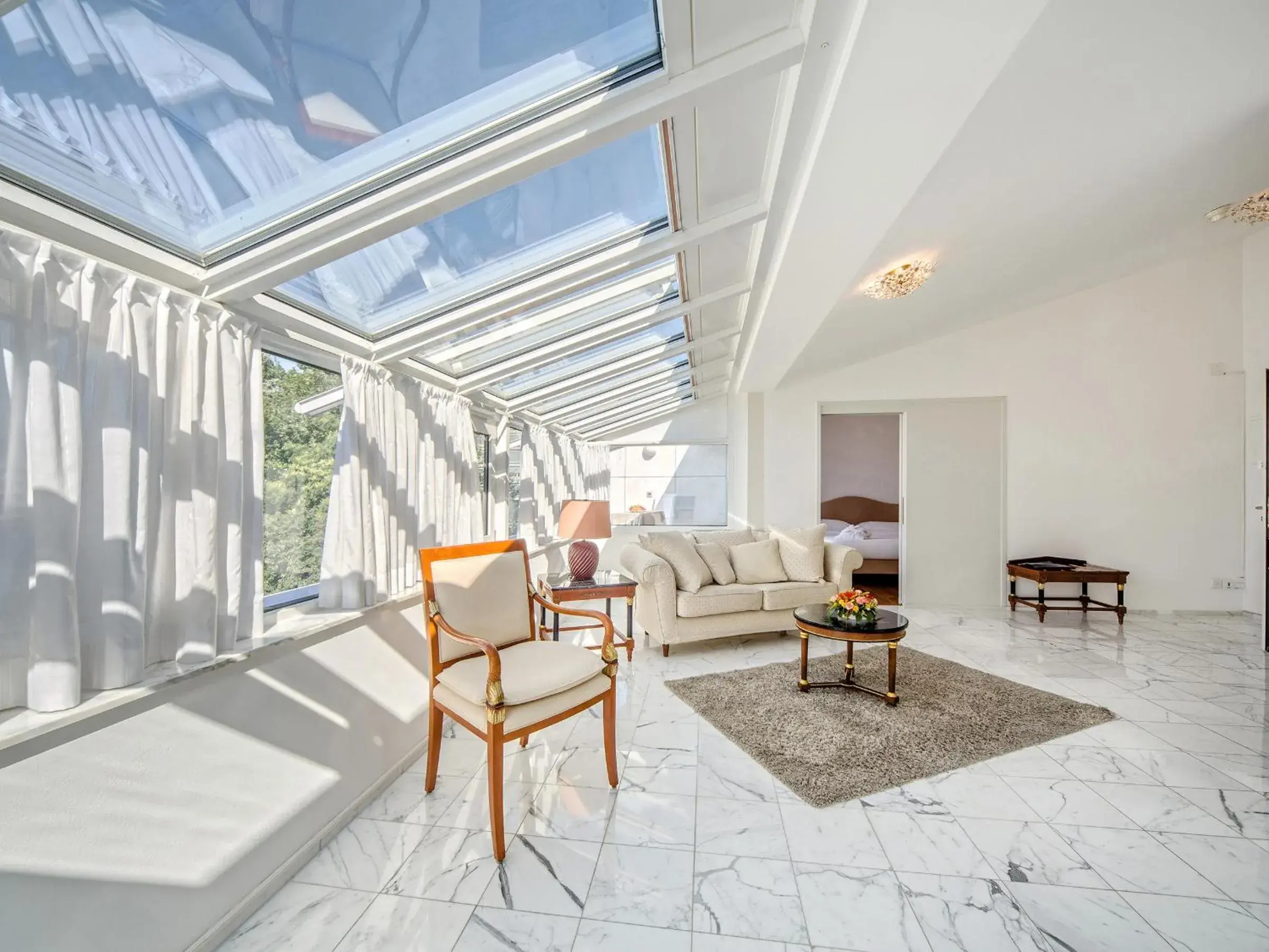 Penthouse Suite with Lake View in Villa Sassa Penthouse Suite with Lake View in Villa Sassa