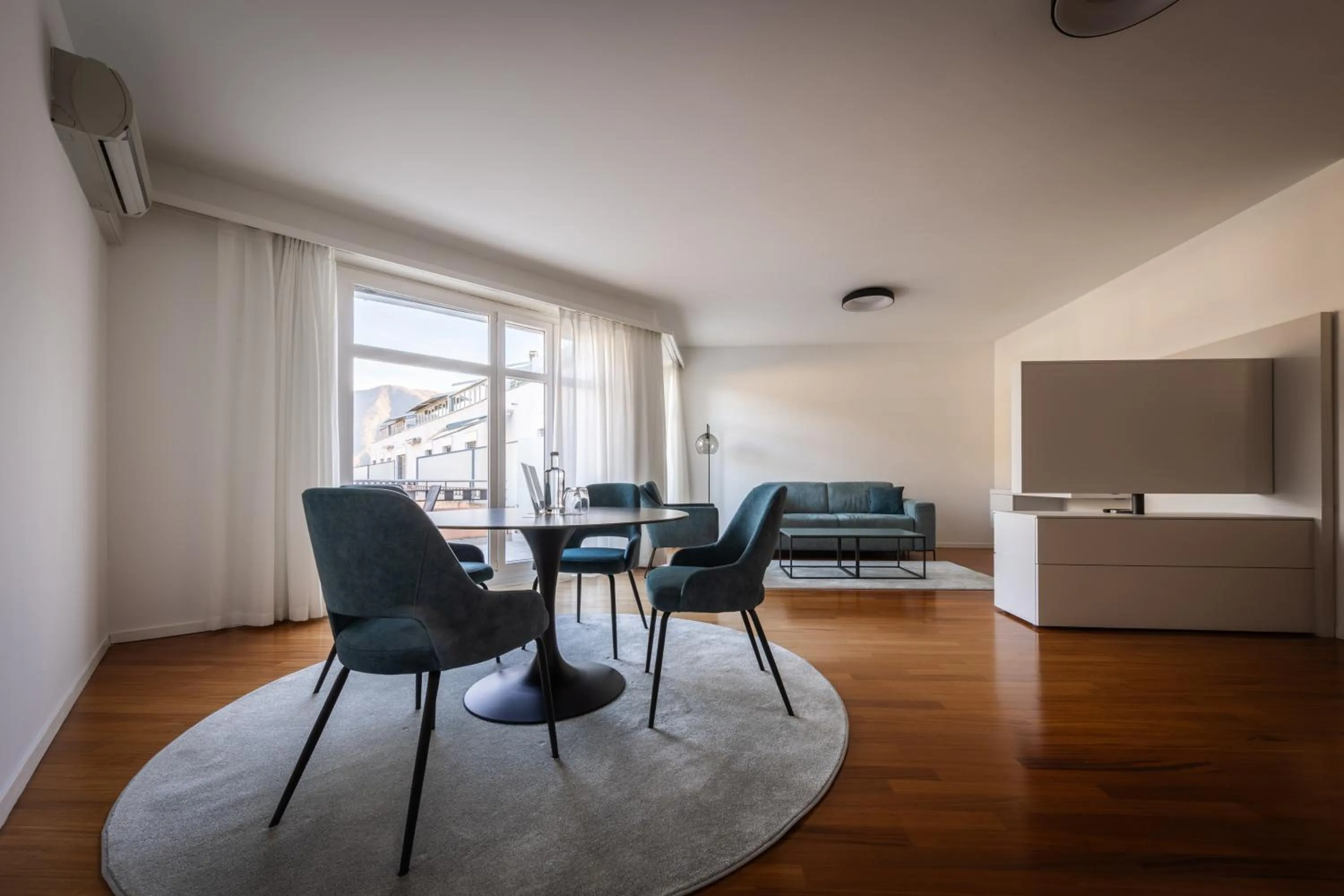 Living room, Bed in Villa Sassa