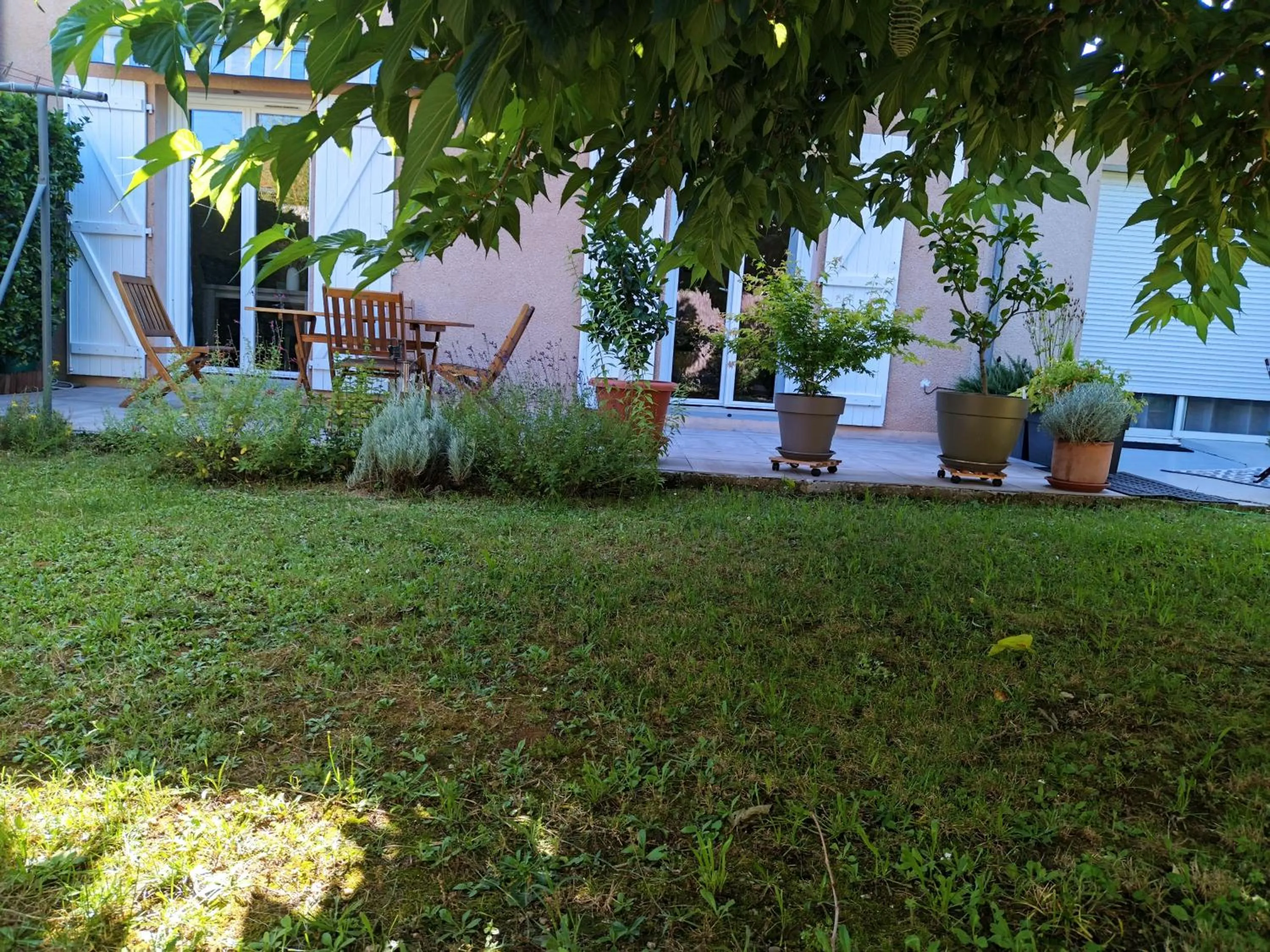 Property building in Fleurs de Cosmos