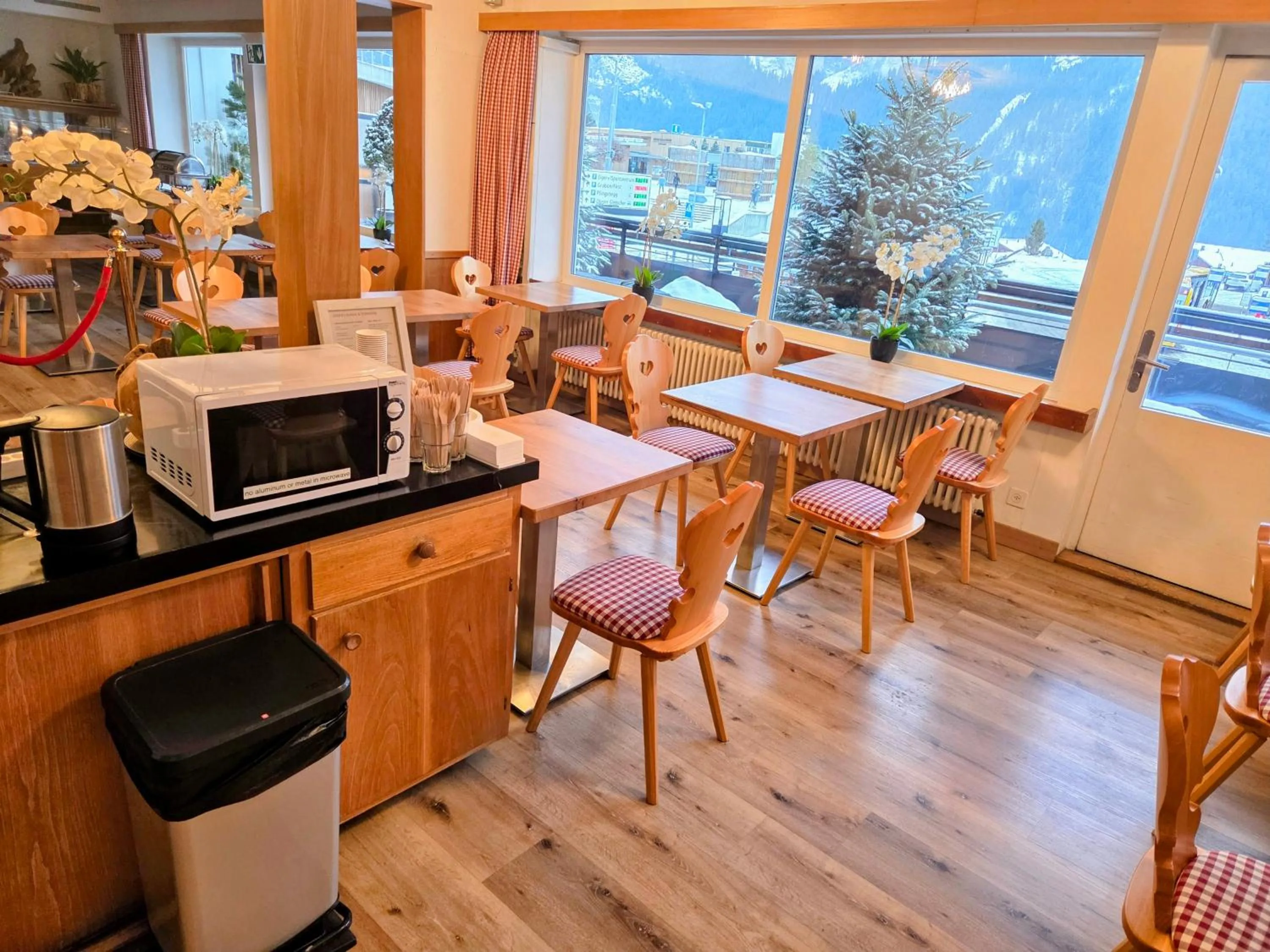 Lobby or reception in Hotel Bernerhof Grindelwald