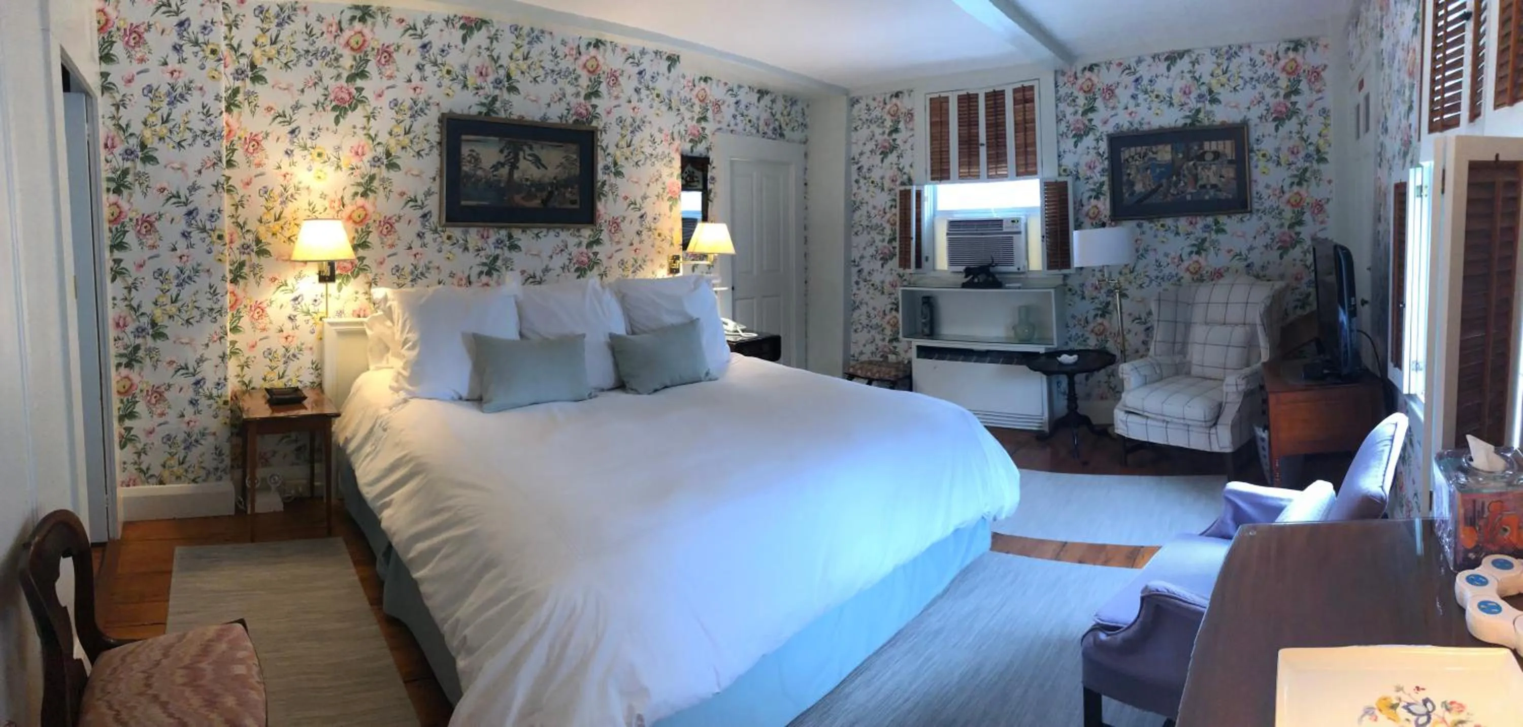 Bed in 29 India House