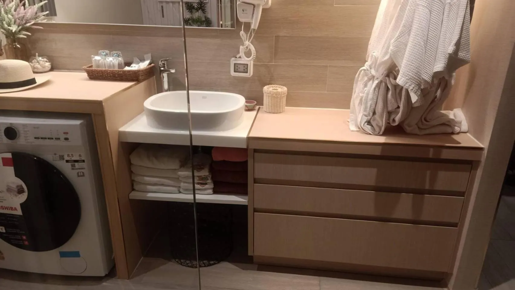 Bathroom in Veranda Residence Pattaya Nice Monthly rate available now