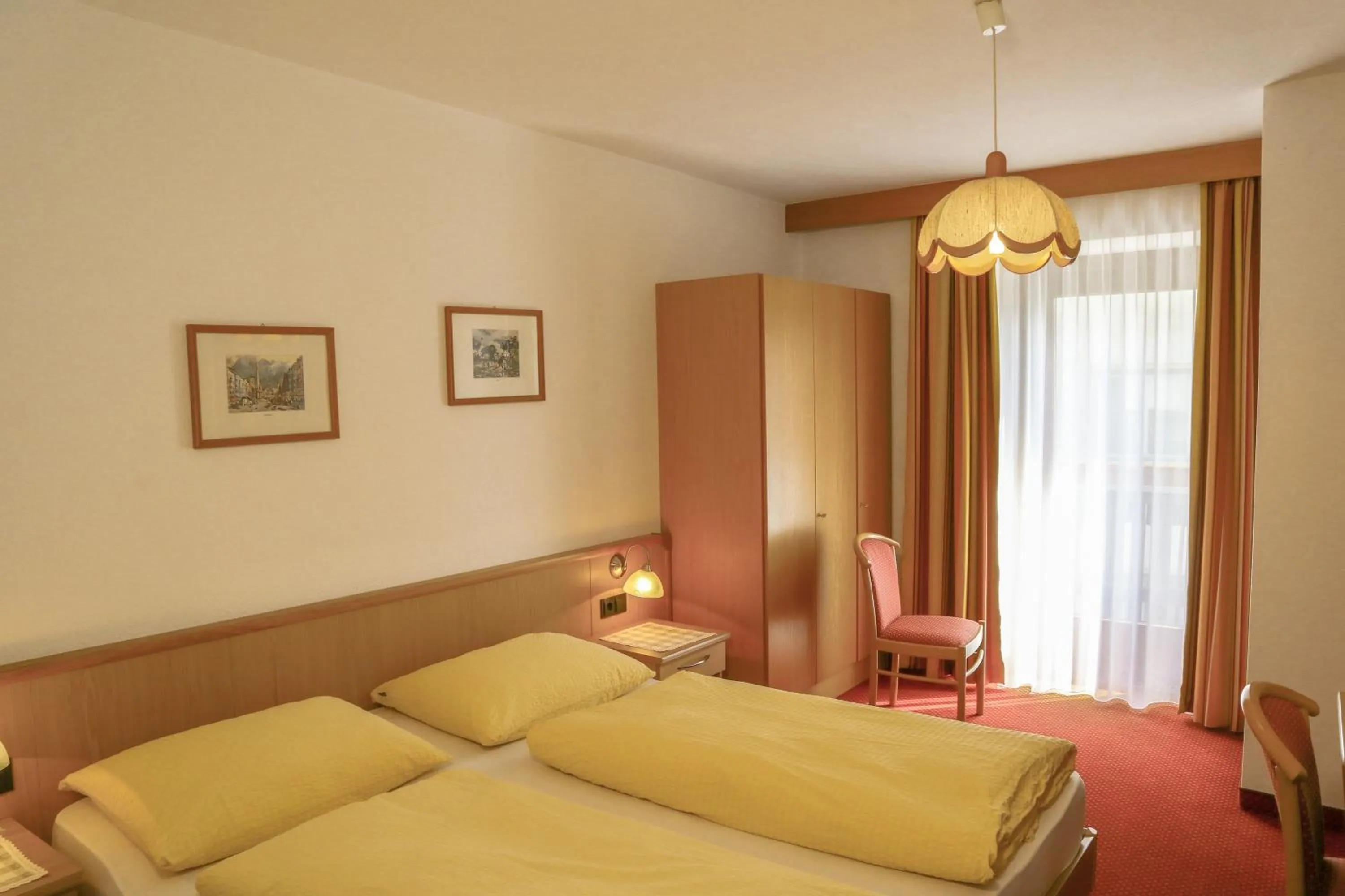 Bed in Gasthof Albergo Neuwirt