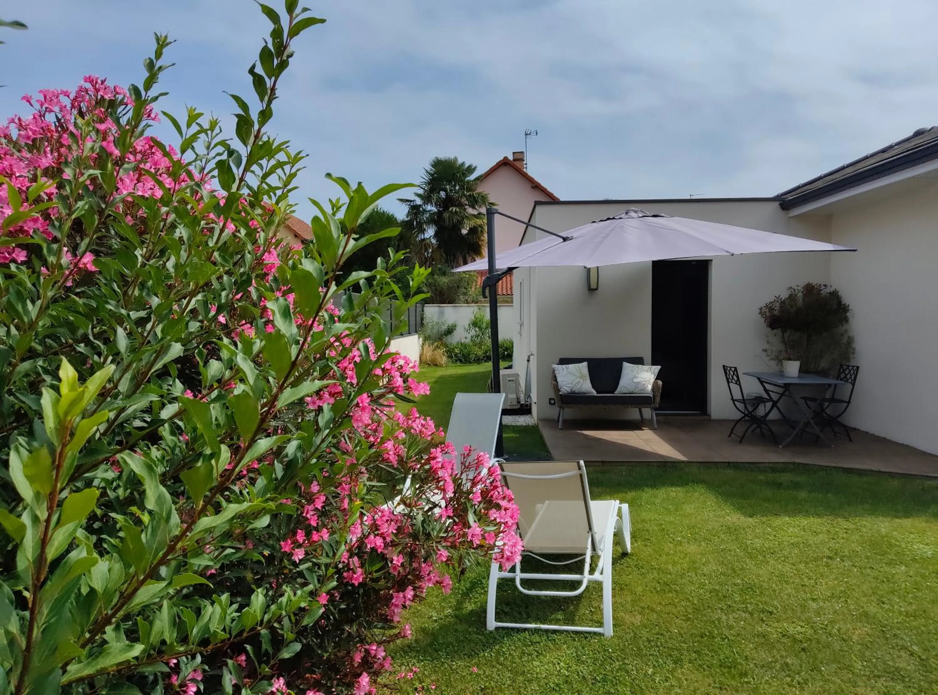 Du Côté de Chez Paule, chambre avec entrée indépendante et salle d'eau privative