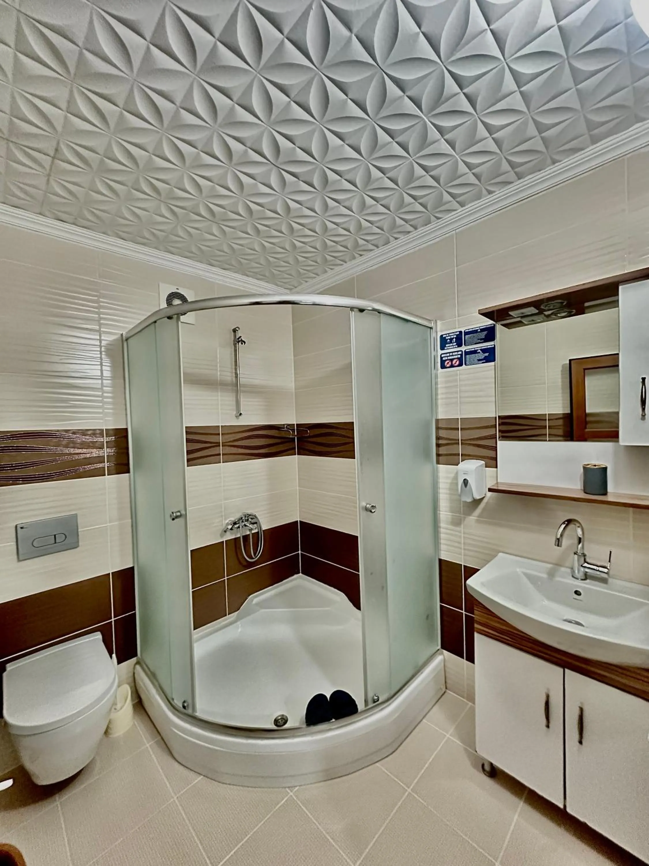Shower in Konak Grand Apart