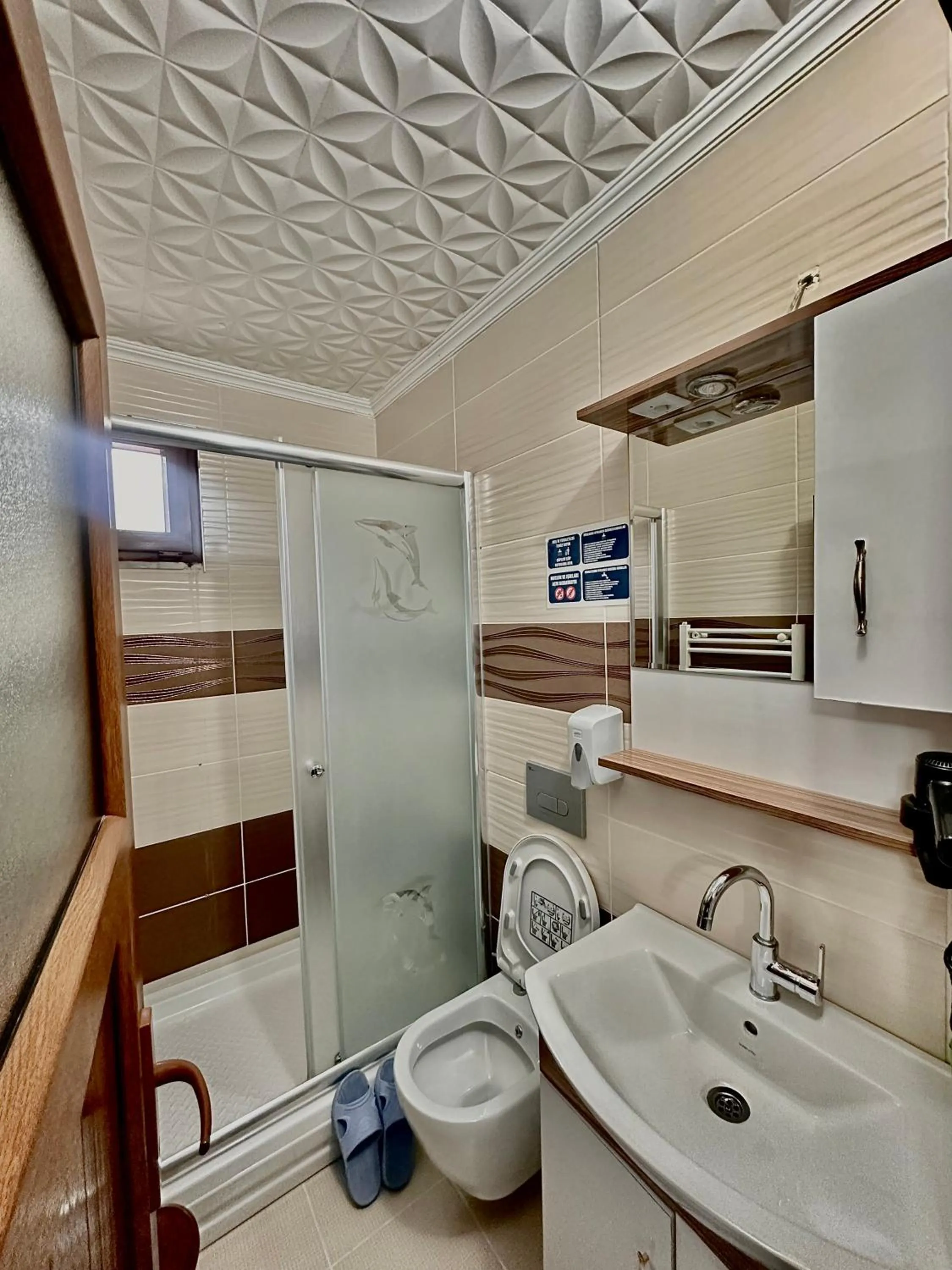 Shower in Konak Grand Apart