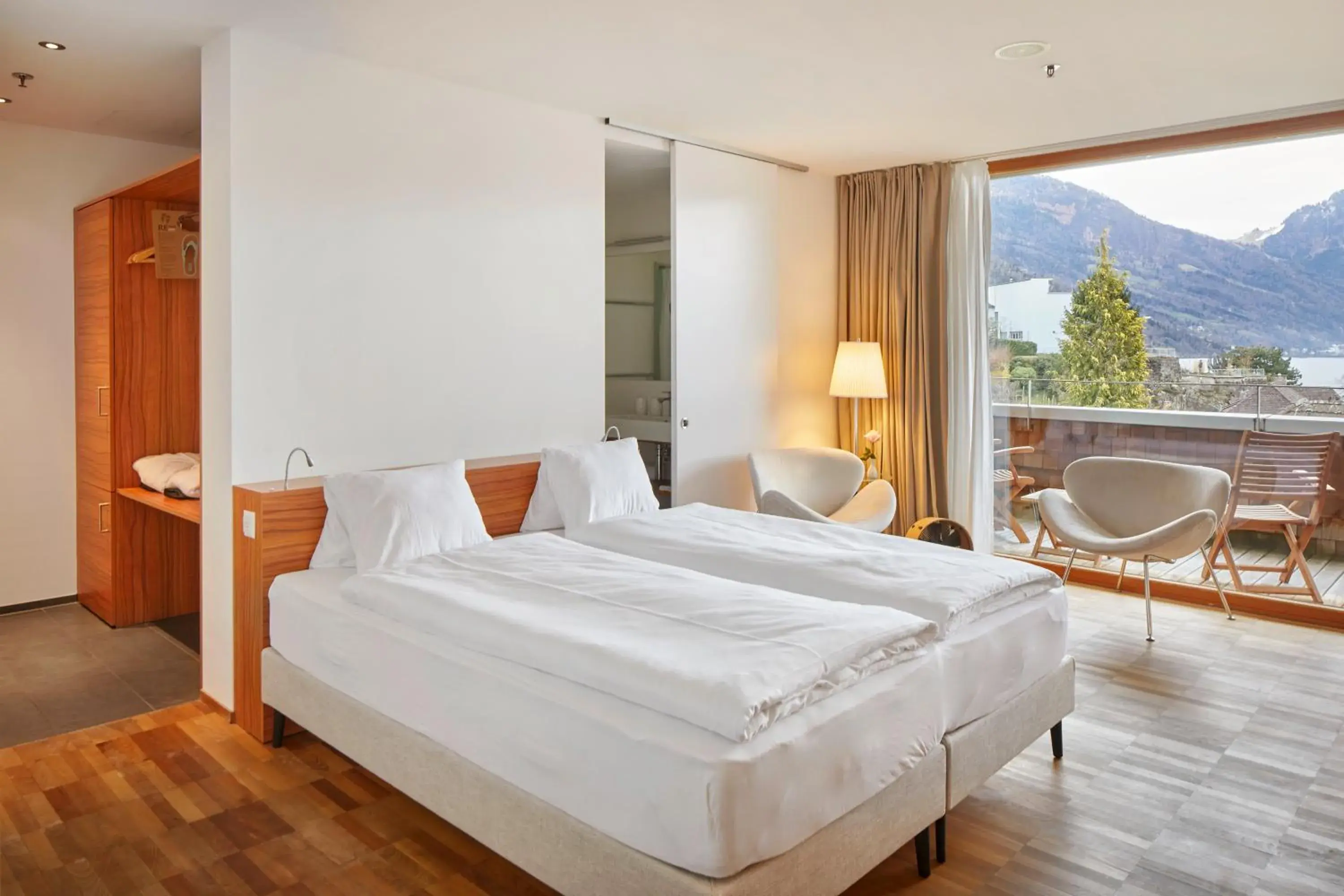 Deluxe Room with Lake View in Hotel Rössli Gourmet & Spa Deluxe Room with Lake View in Hotel Rössli Gourmet & Spa