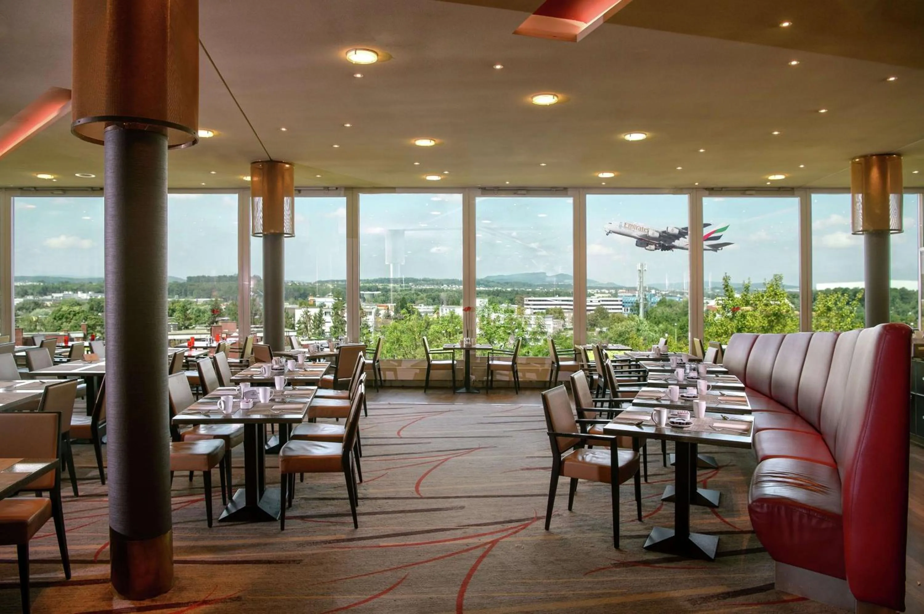 Restaurant/places to eat in Hilton Zurich Airport