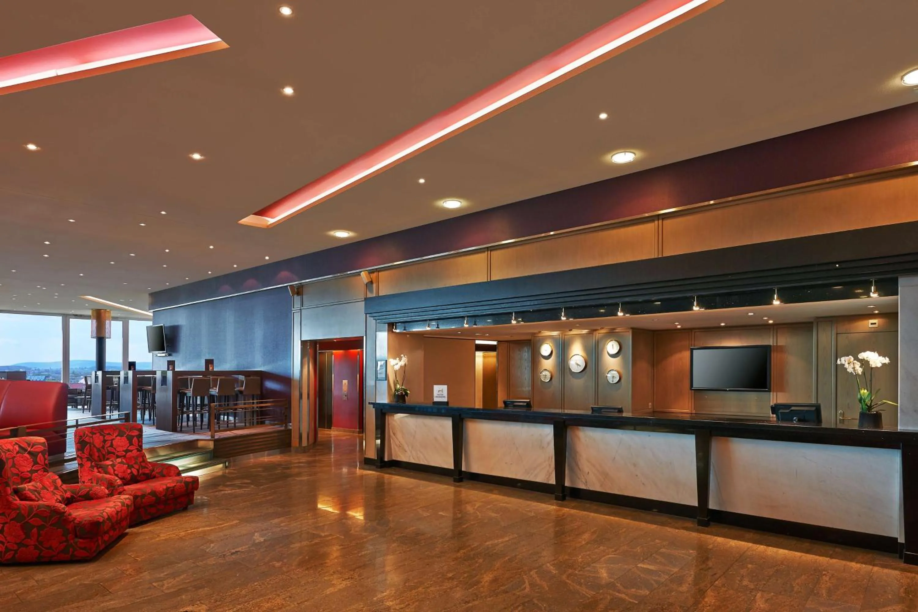 Lobby or reception in Hilton Zurich Airport