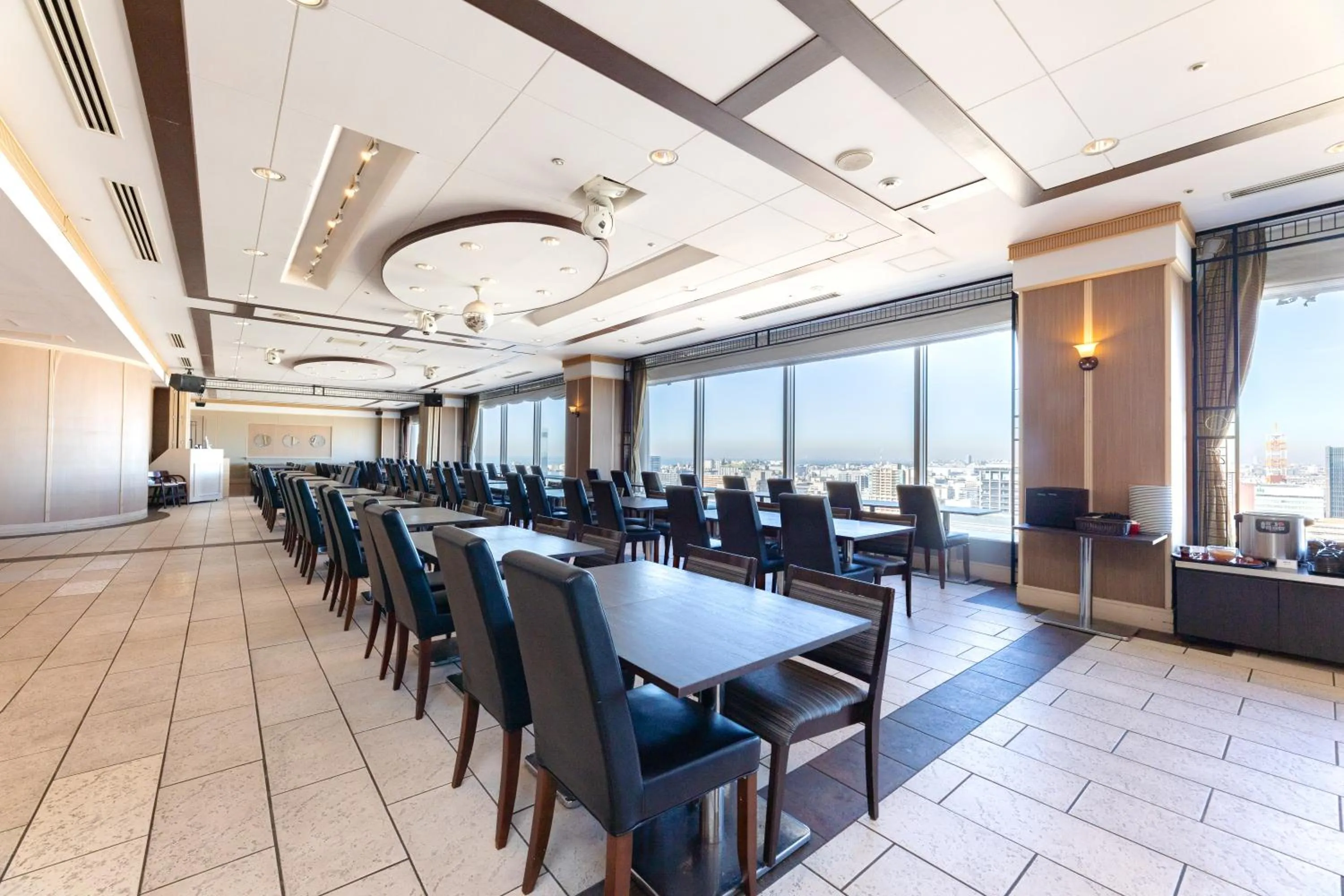 Restaurant/places to eat in The QUBE Hotel Chiba