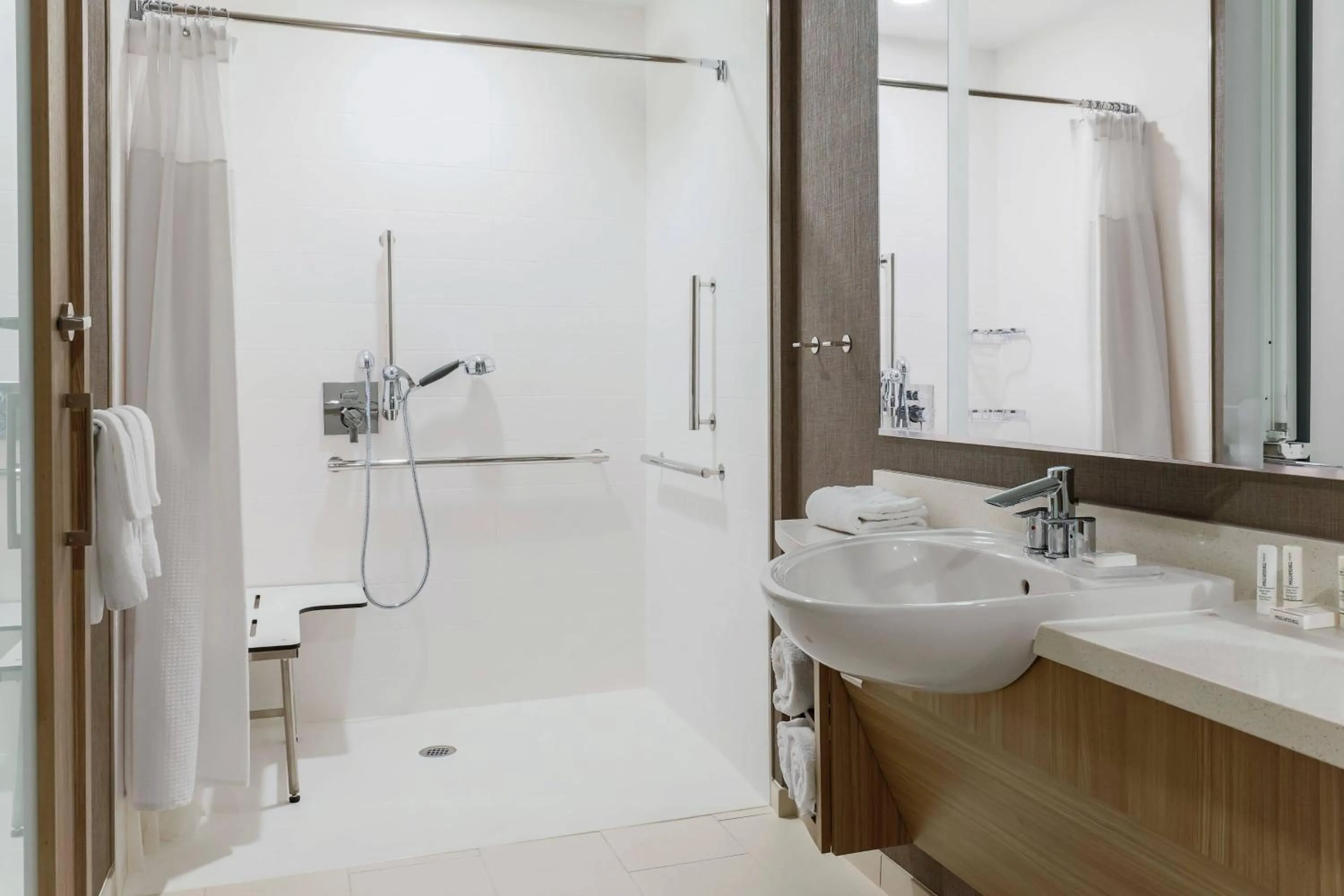 Bathroom in SpringHill Suites by Marriott Truckee Lake Tahoe