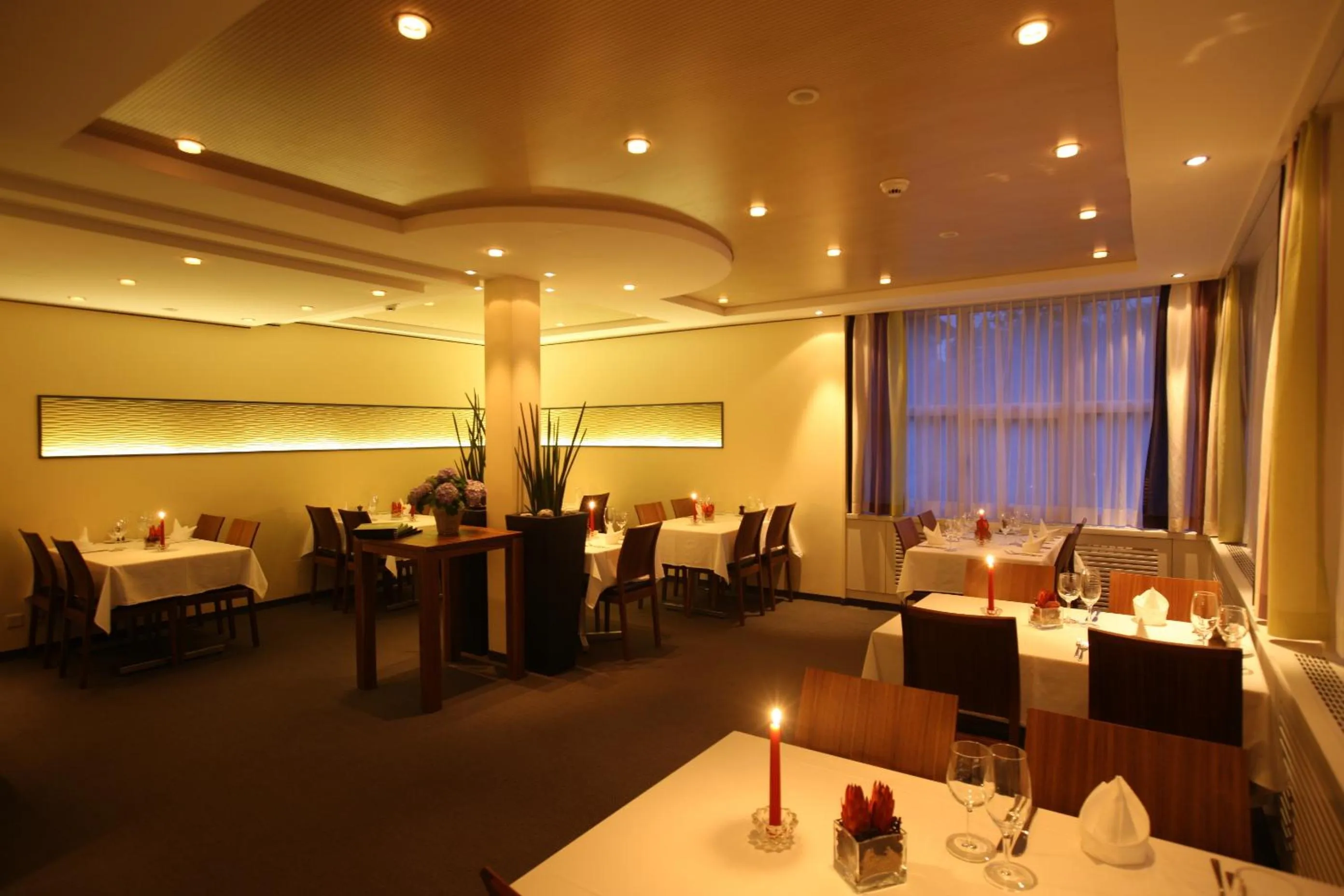 Restaurant/places to eat in Hotel Felmis