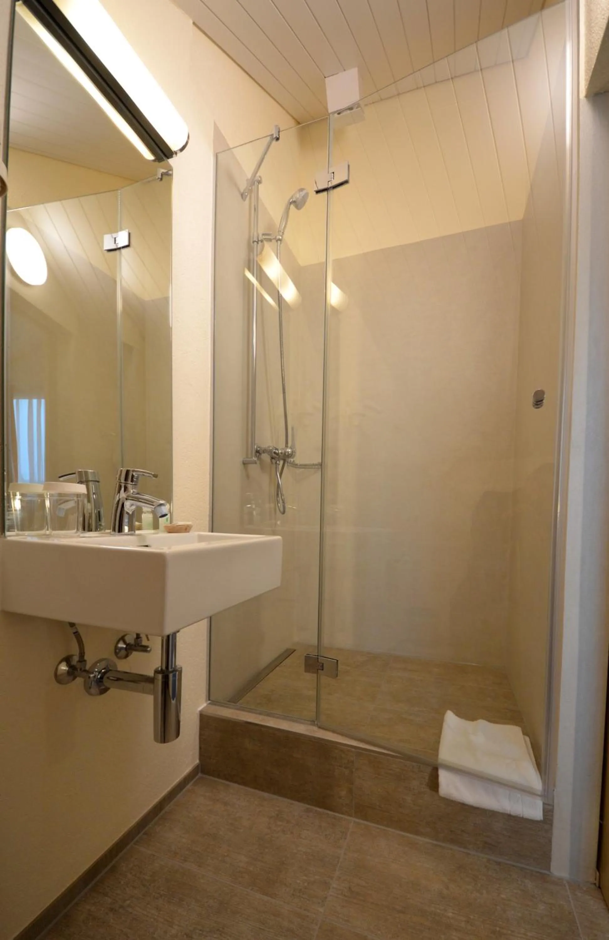 Bathroom in Hotel Felmis