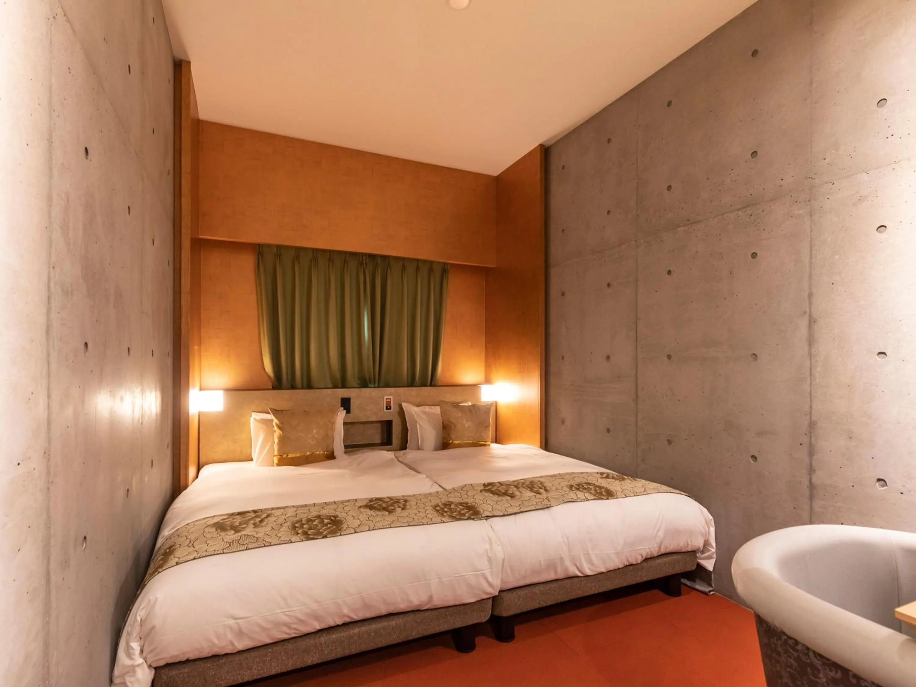 Bed in Hale Kyoto Tambaguchi Umekoji Park North