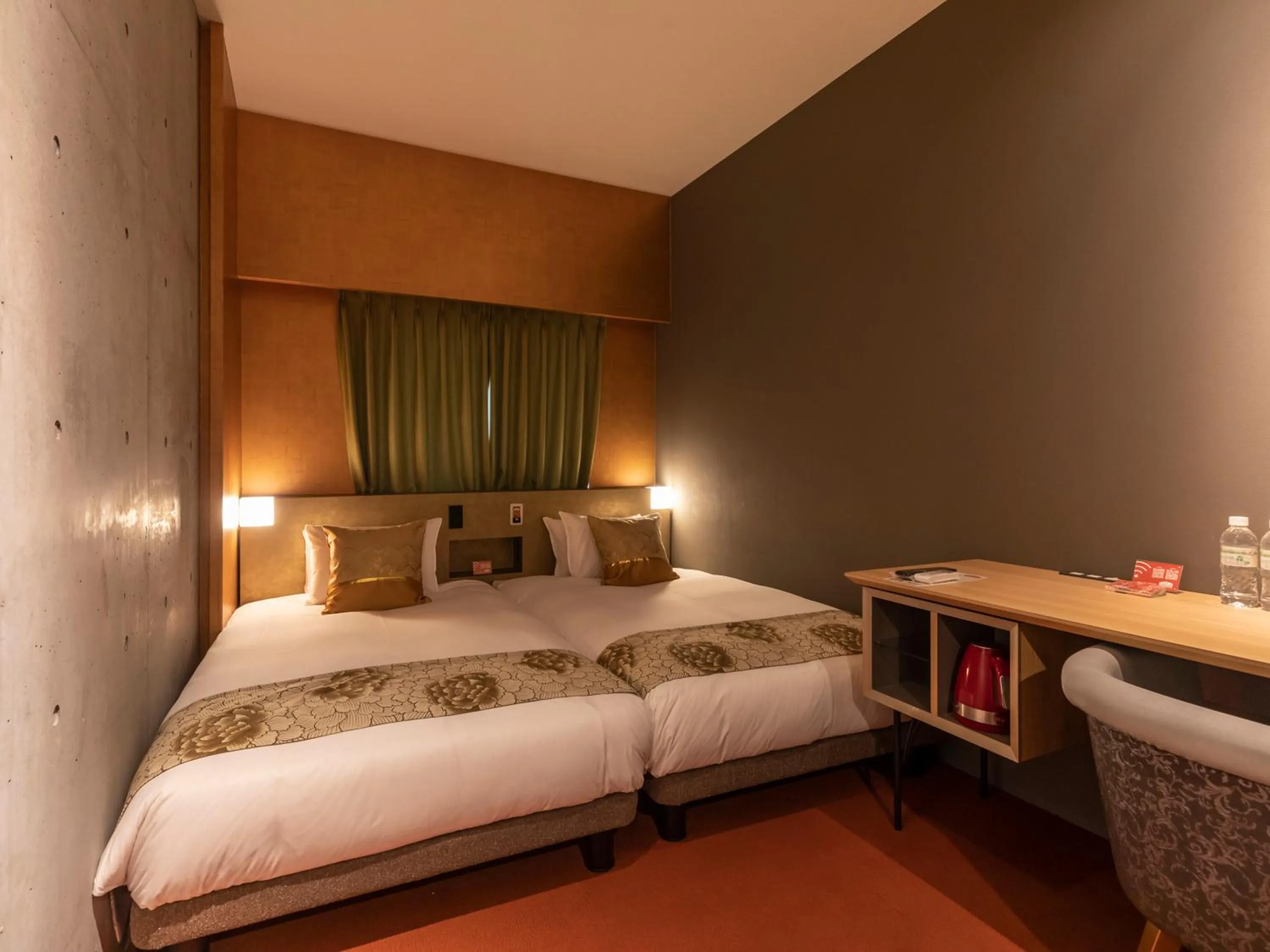 Bed in Hale Kyoto Tambaguchi Umekoji Park North