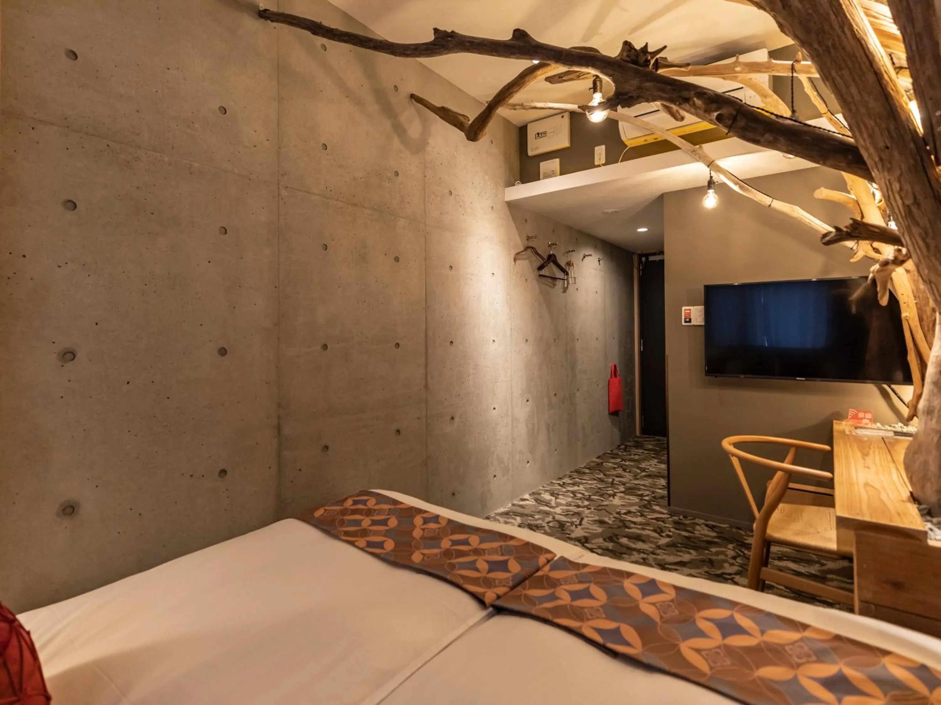 Bed in Hale Kyoto Tambaguchi Umekoji Park North