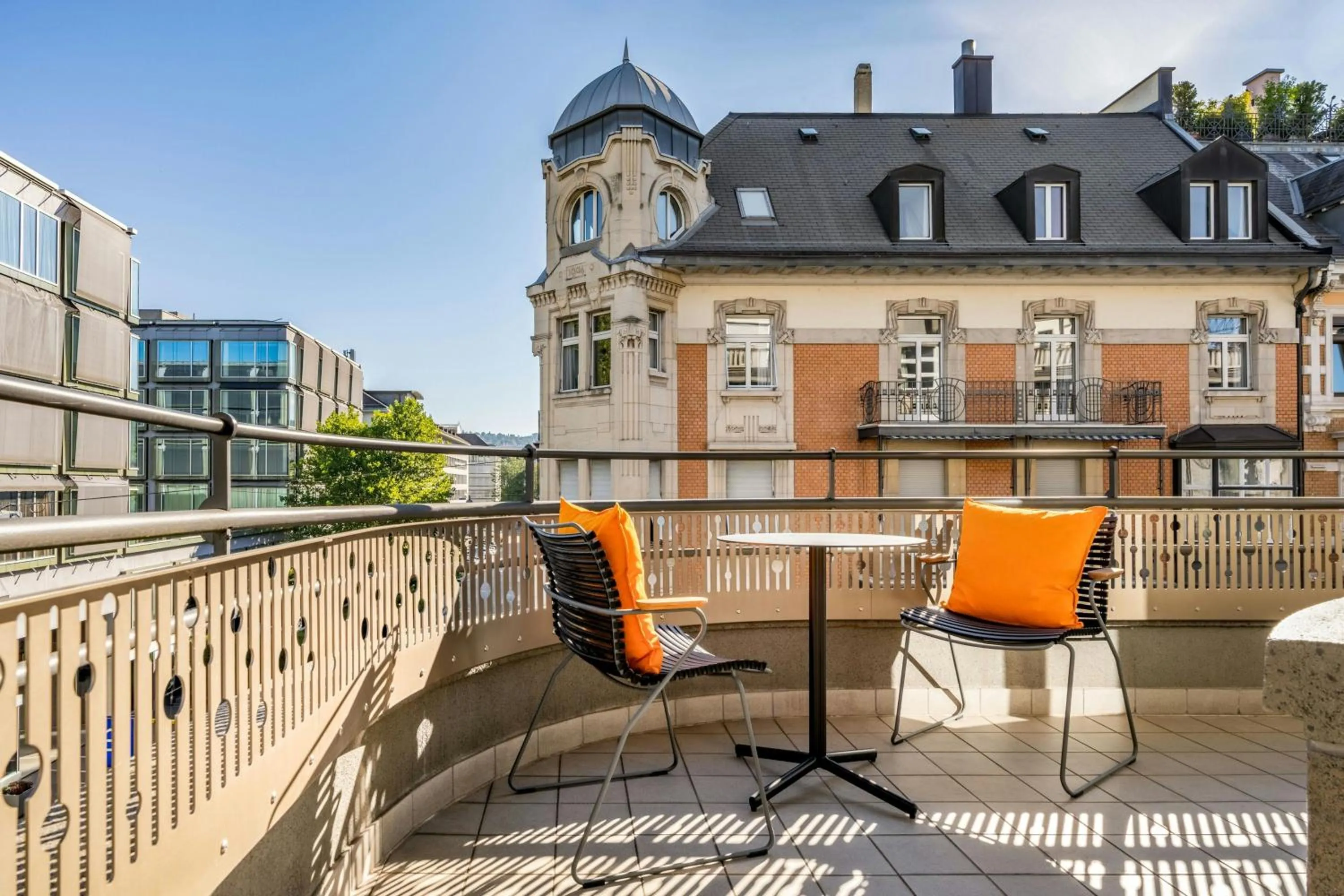 Photo of the whole room in Neues Schloss Privat Hotel Zurich, Autograph Collection