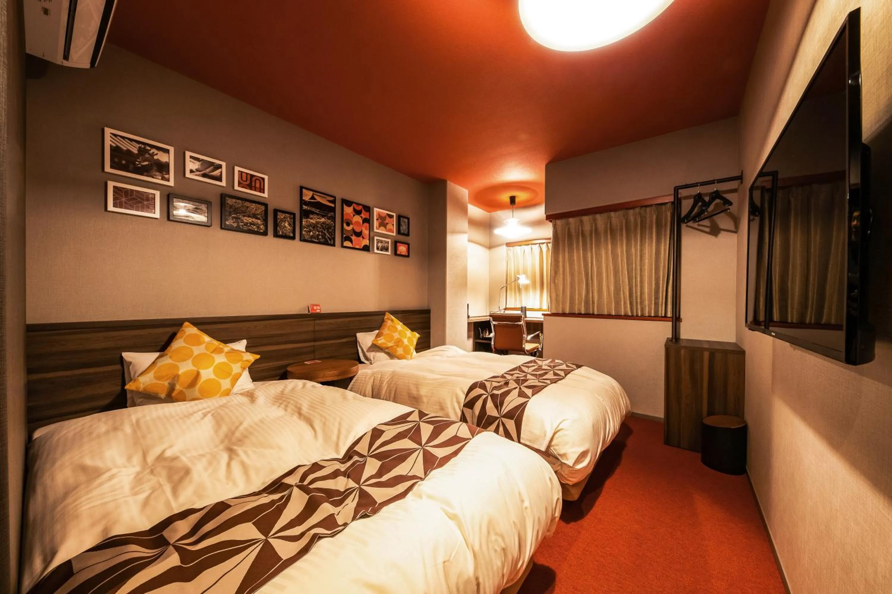 Bed in HALE Kyoto Toji