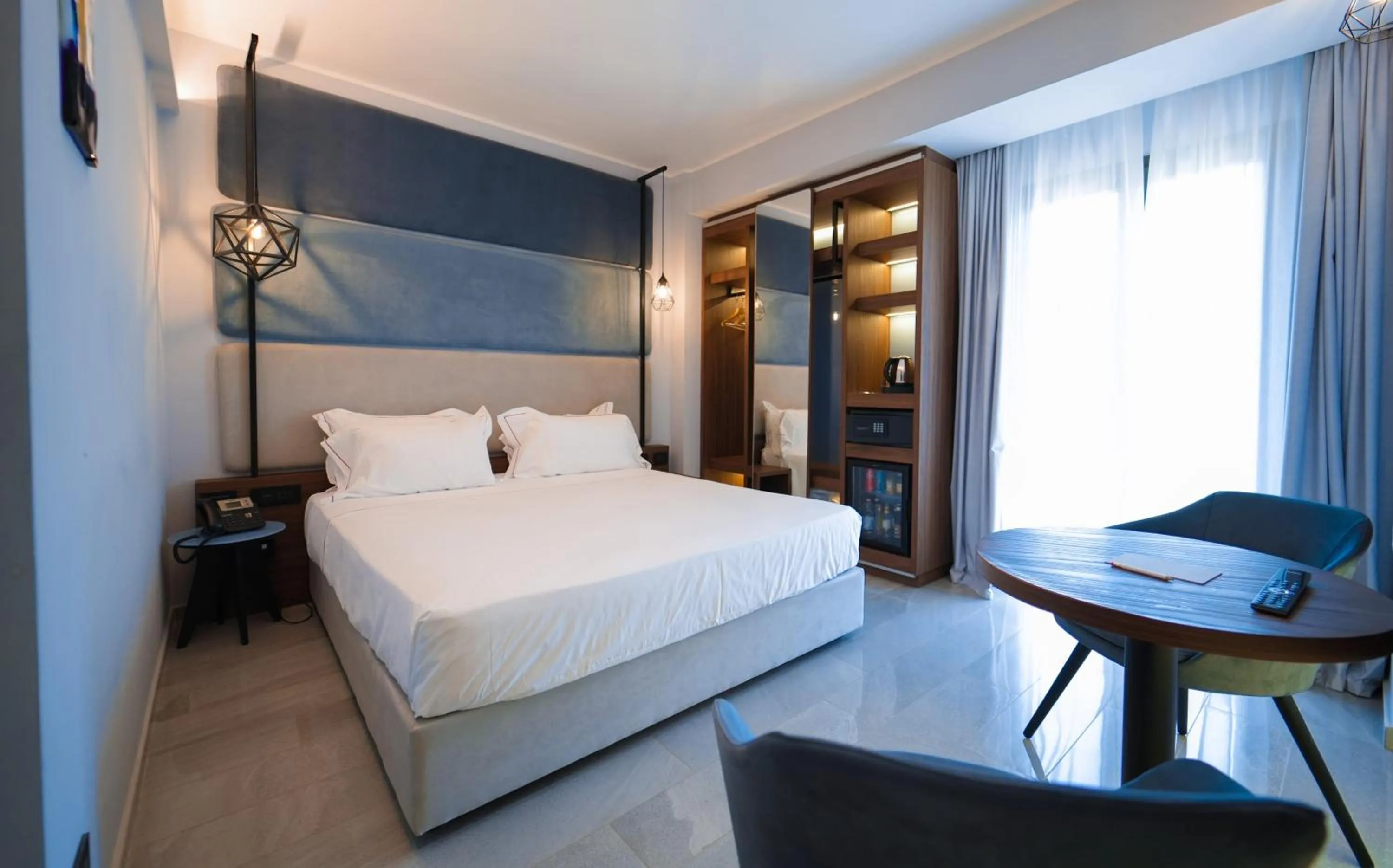 Bed in Best Western Plus Sabaudia Hotel