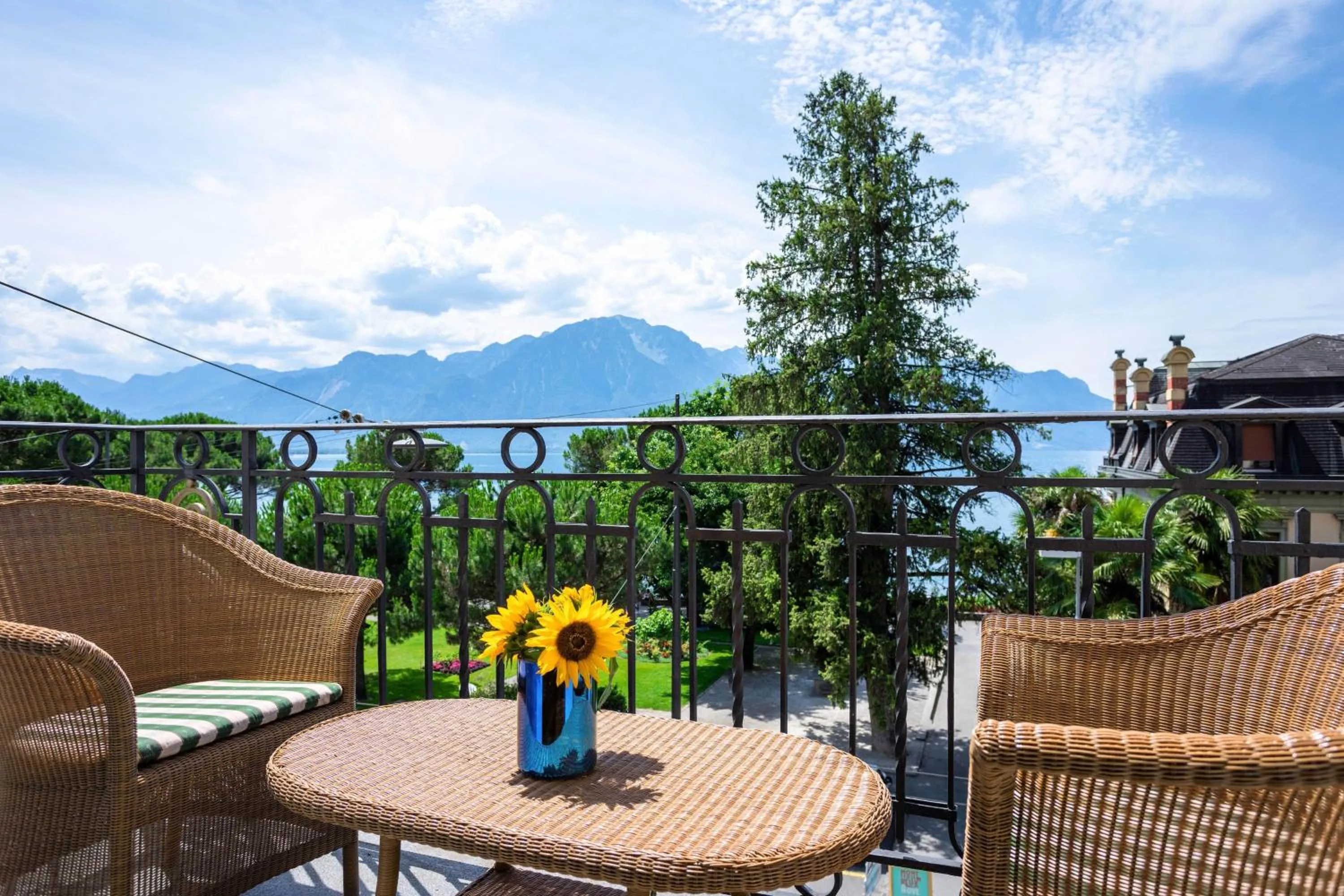 Photo of the whole room in Grand Hotel Suisse Majestic, Autograph Collection
