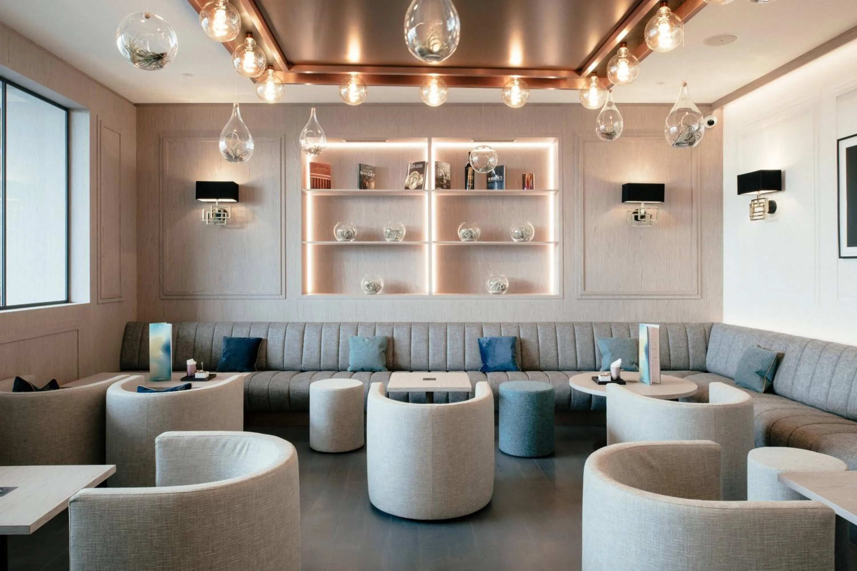 Lounge or bar in Grand Hotel Suisse Majestic, Autograph Collection