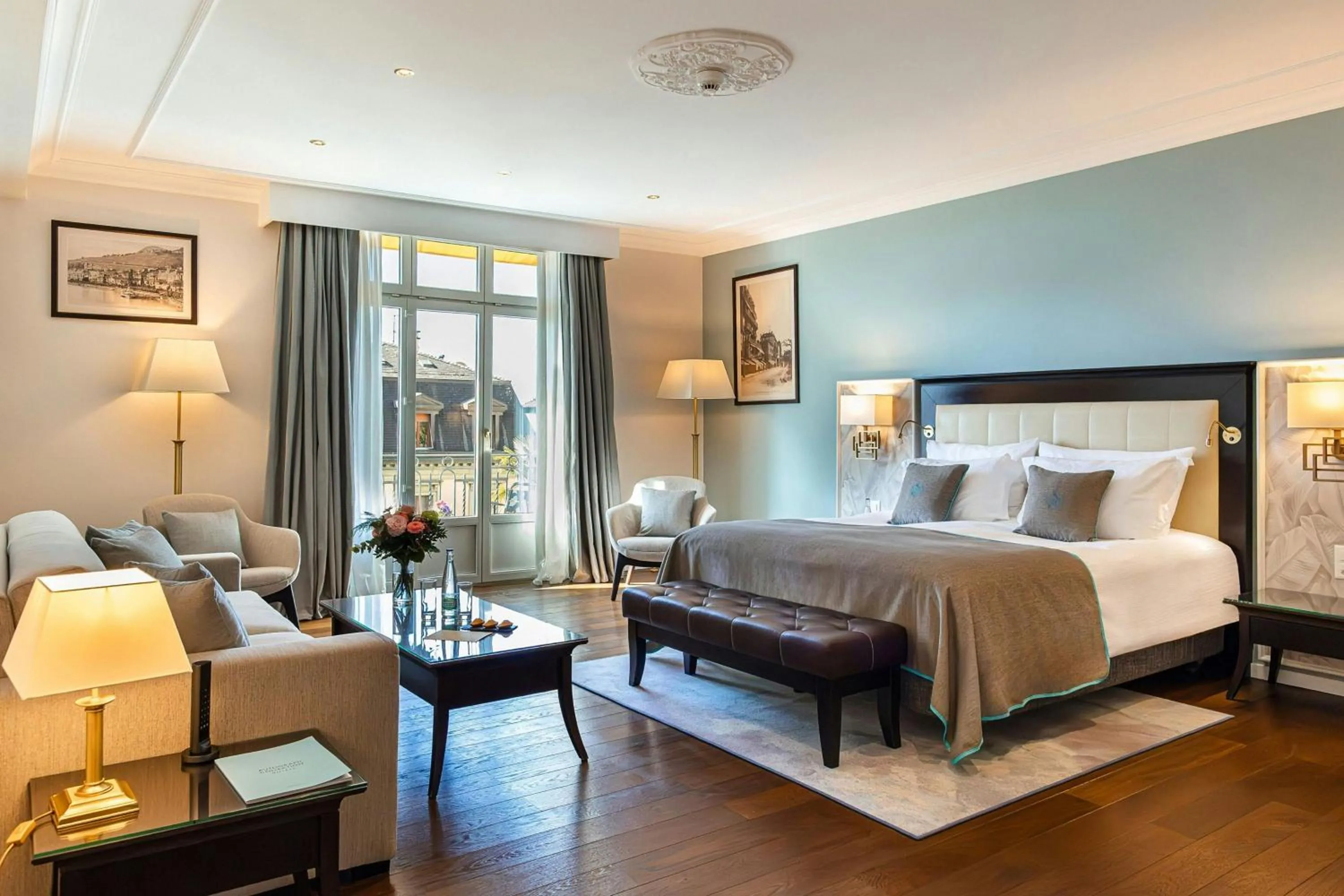 Photo of the whole room, Bed in Grand Hotel Suisse Majestic, Autograph Collection