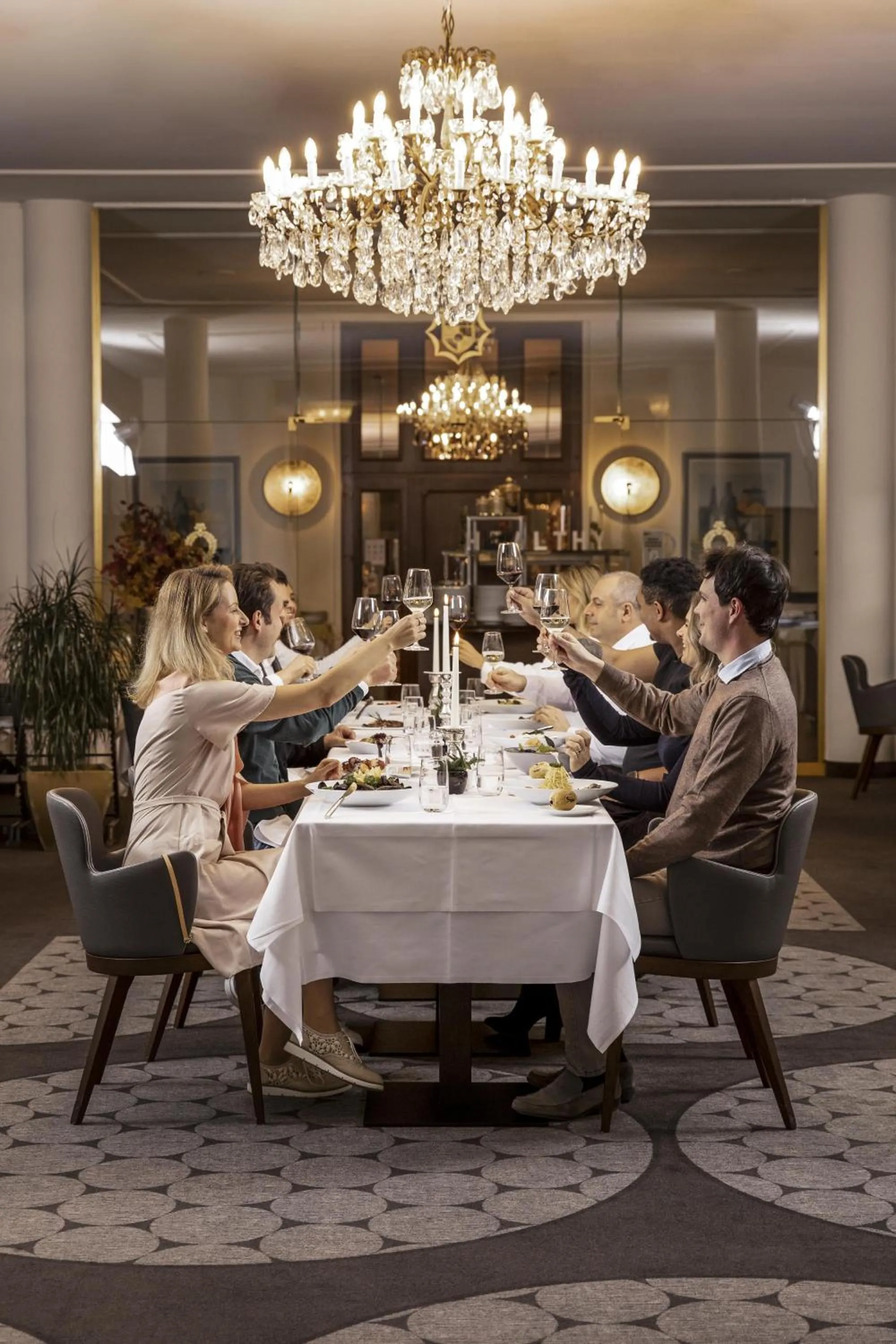 Restaurant/places to eat in Hotel la Palma au Lac