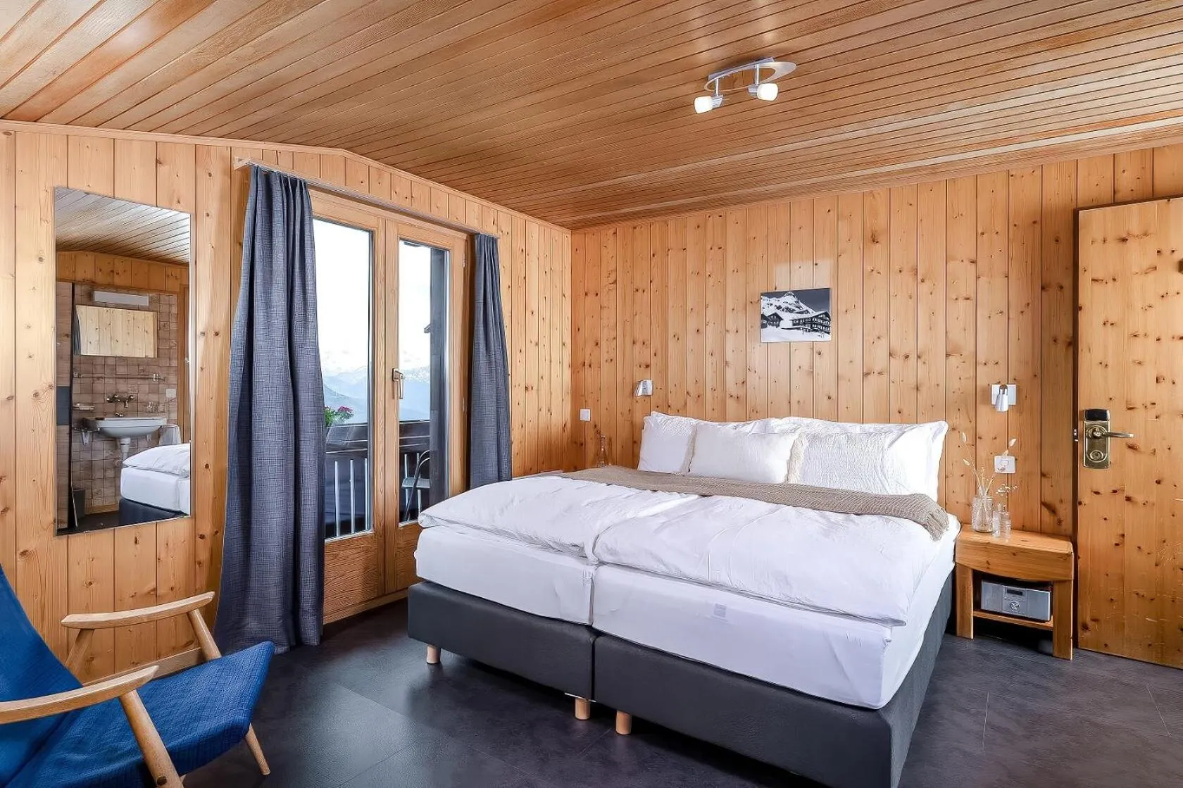 Bed in Hotel Alpfrieden