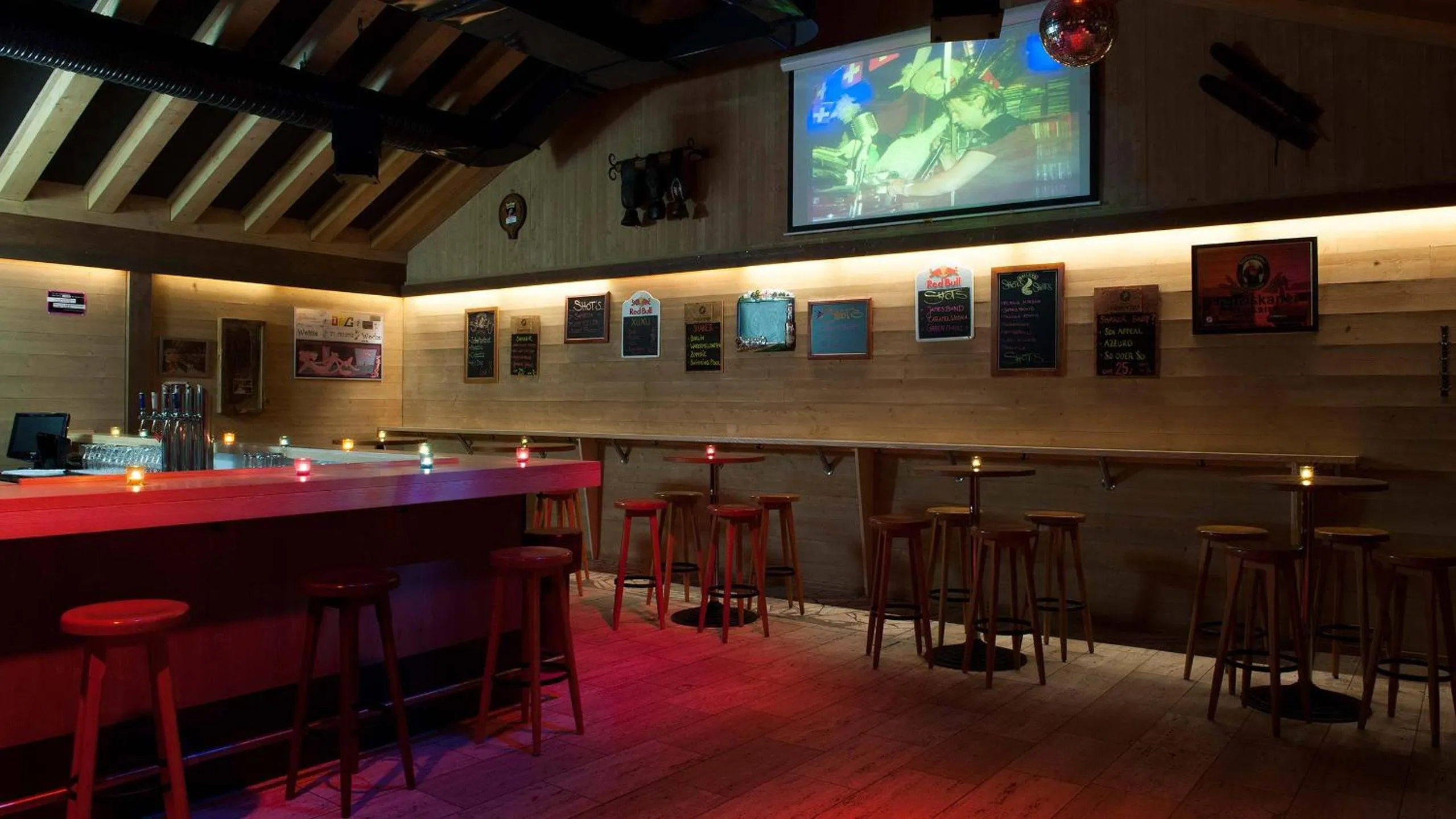 Nightclub / DJ in Hotel Alpfrieden