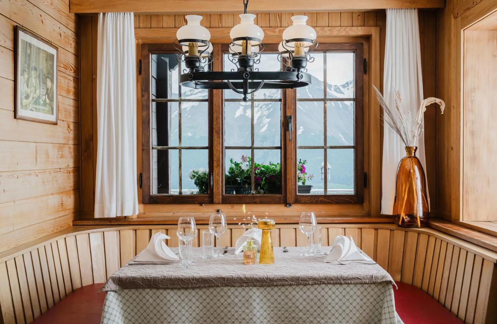 Restaurant/places to eat in Hotel Alpfrieden