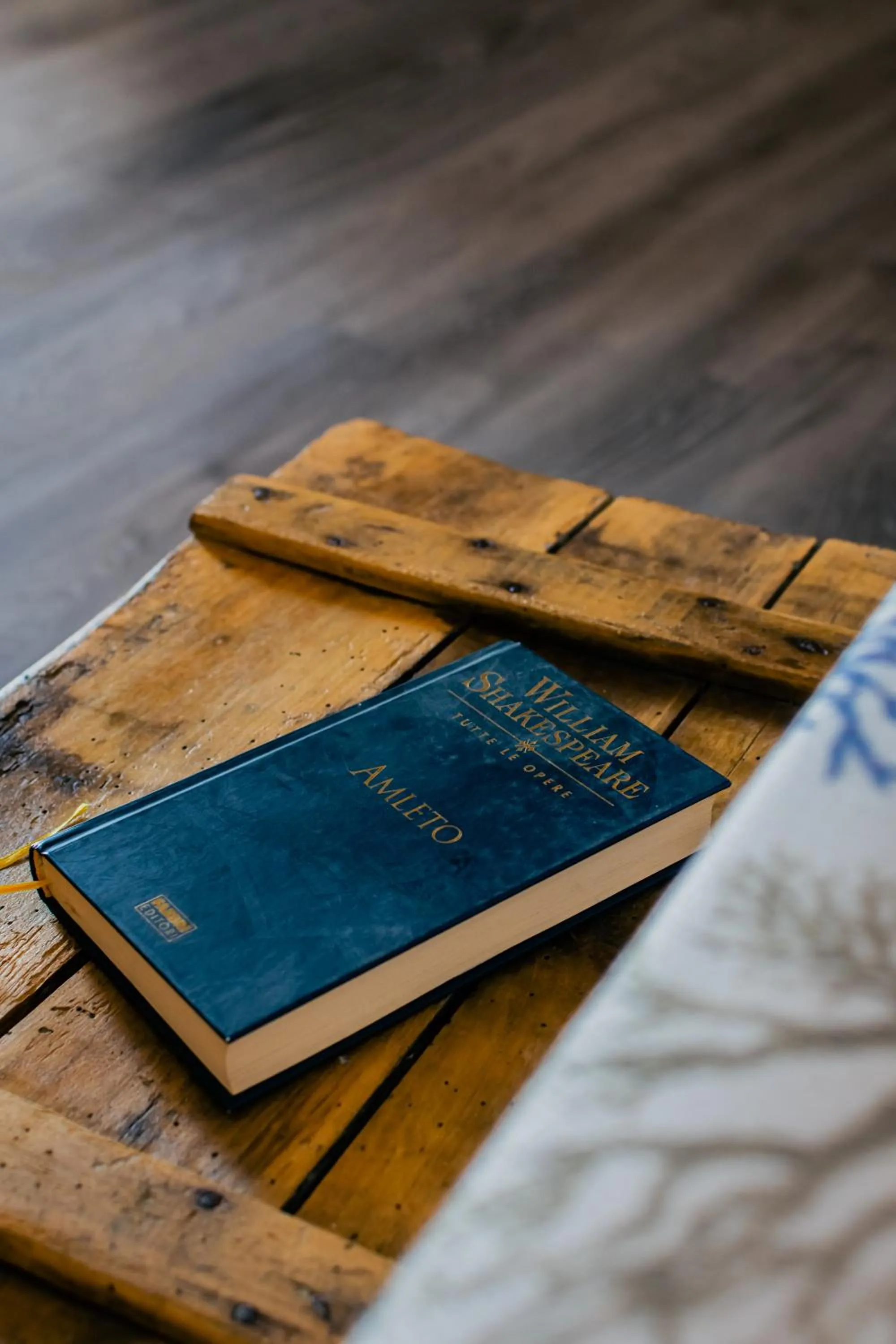 Library in Ci Thorno Hotel