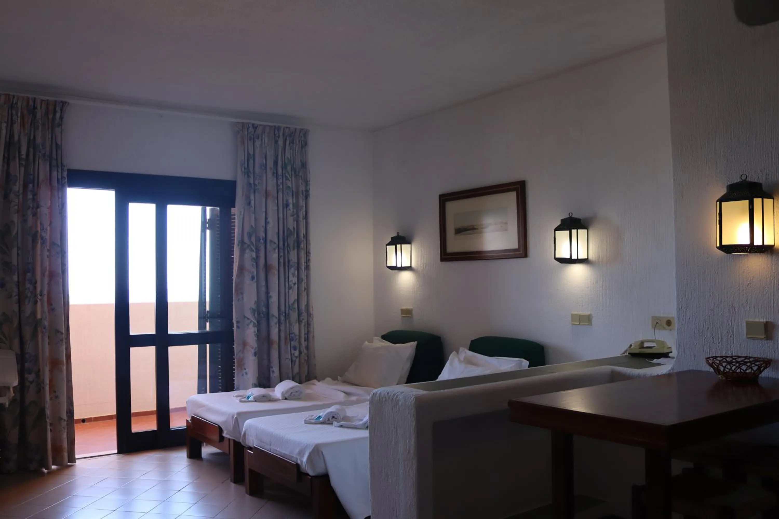 Photo of the whole room, Bed in Bellavista Jardim By BeGuest