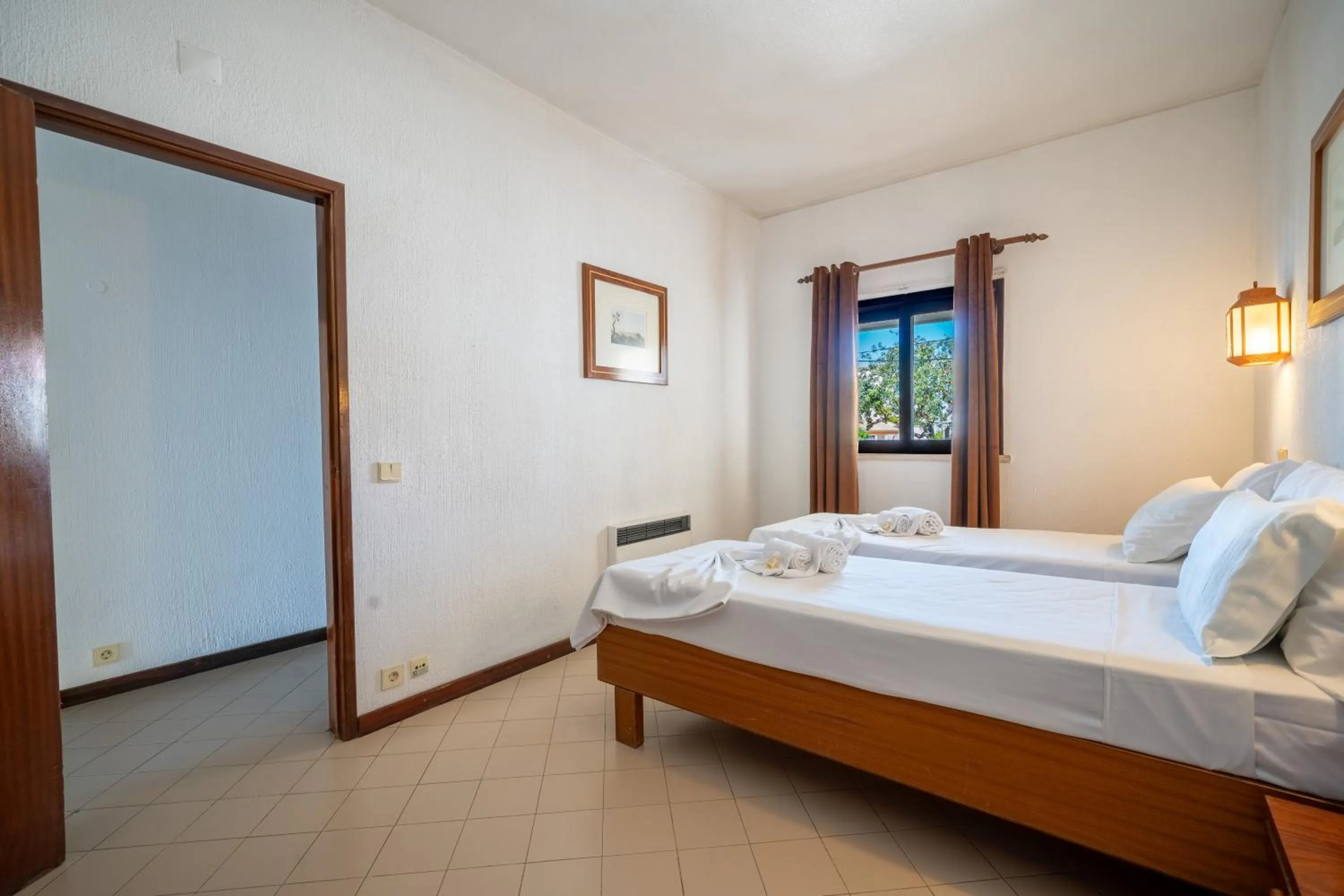 Bedroom, Bed in Bellavista Jardim By BeGuest