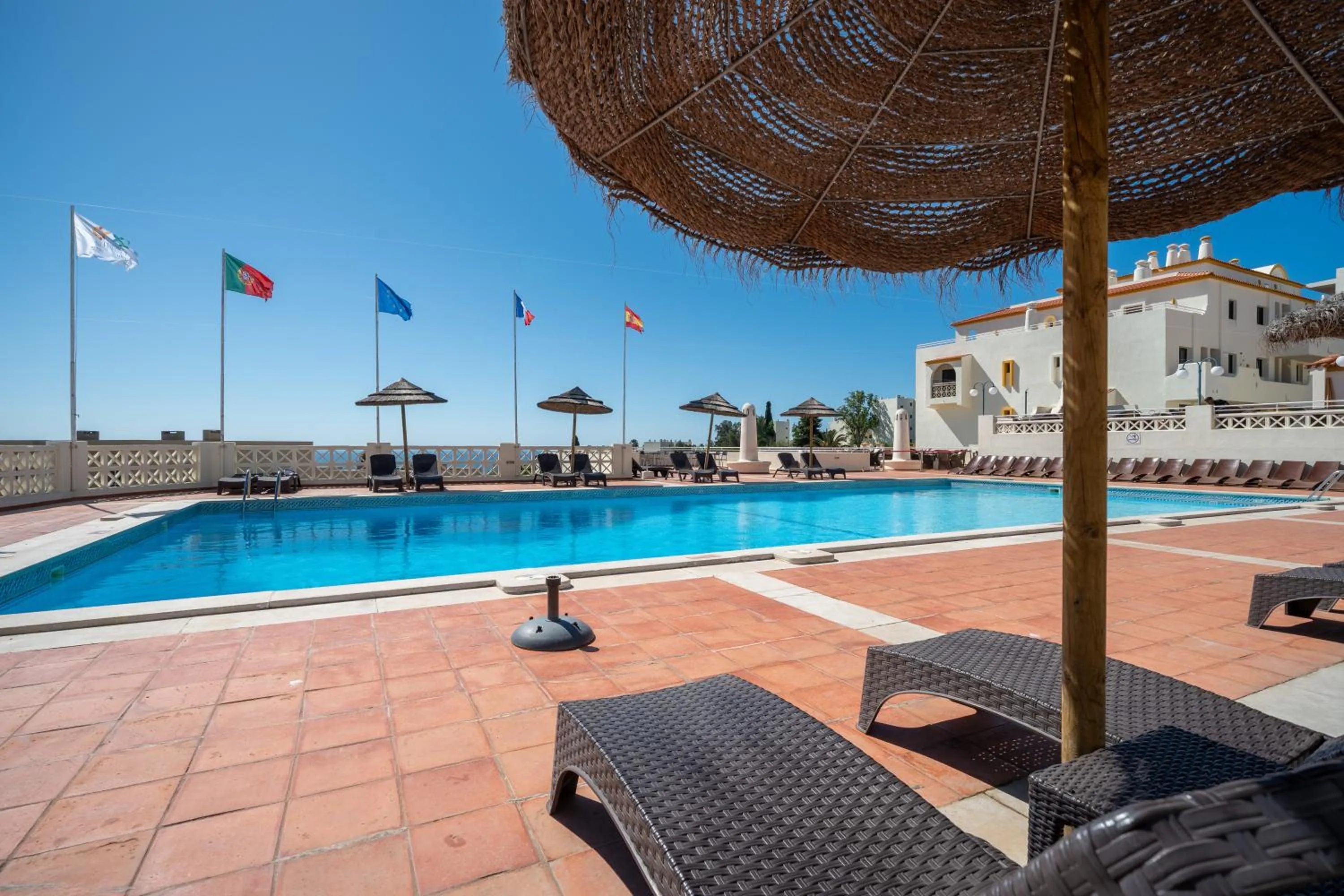 Property building in Bellavista Jardim By BeGuest