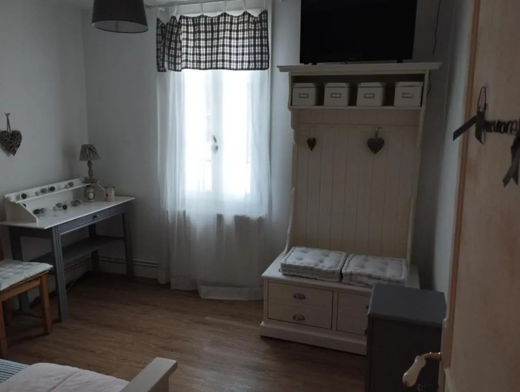 Bed in Au Cœur de Ménestérol Chambre Émotion