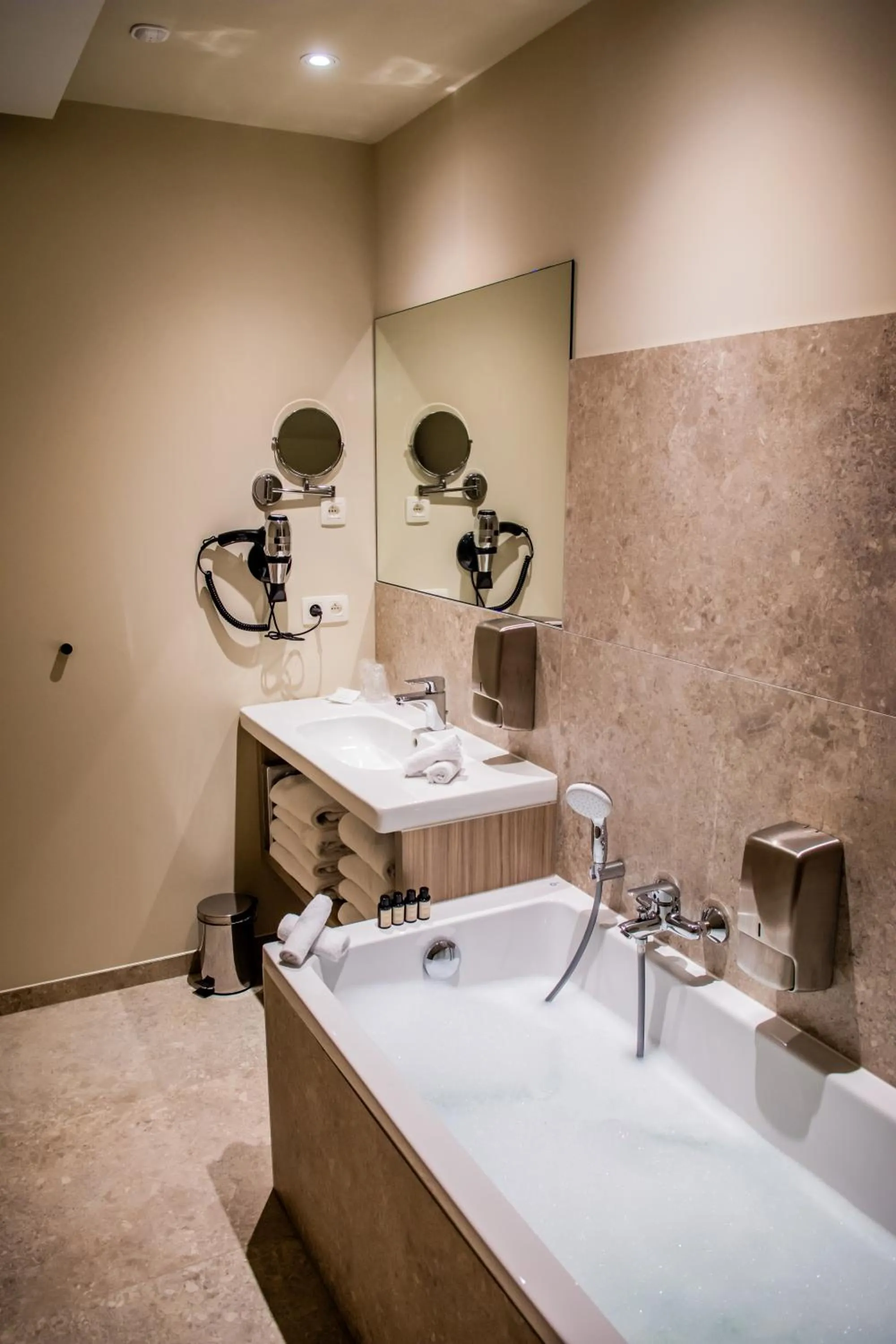 Bathroom in Hof van Stayen