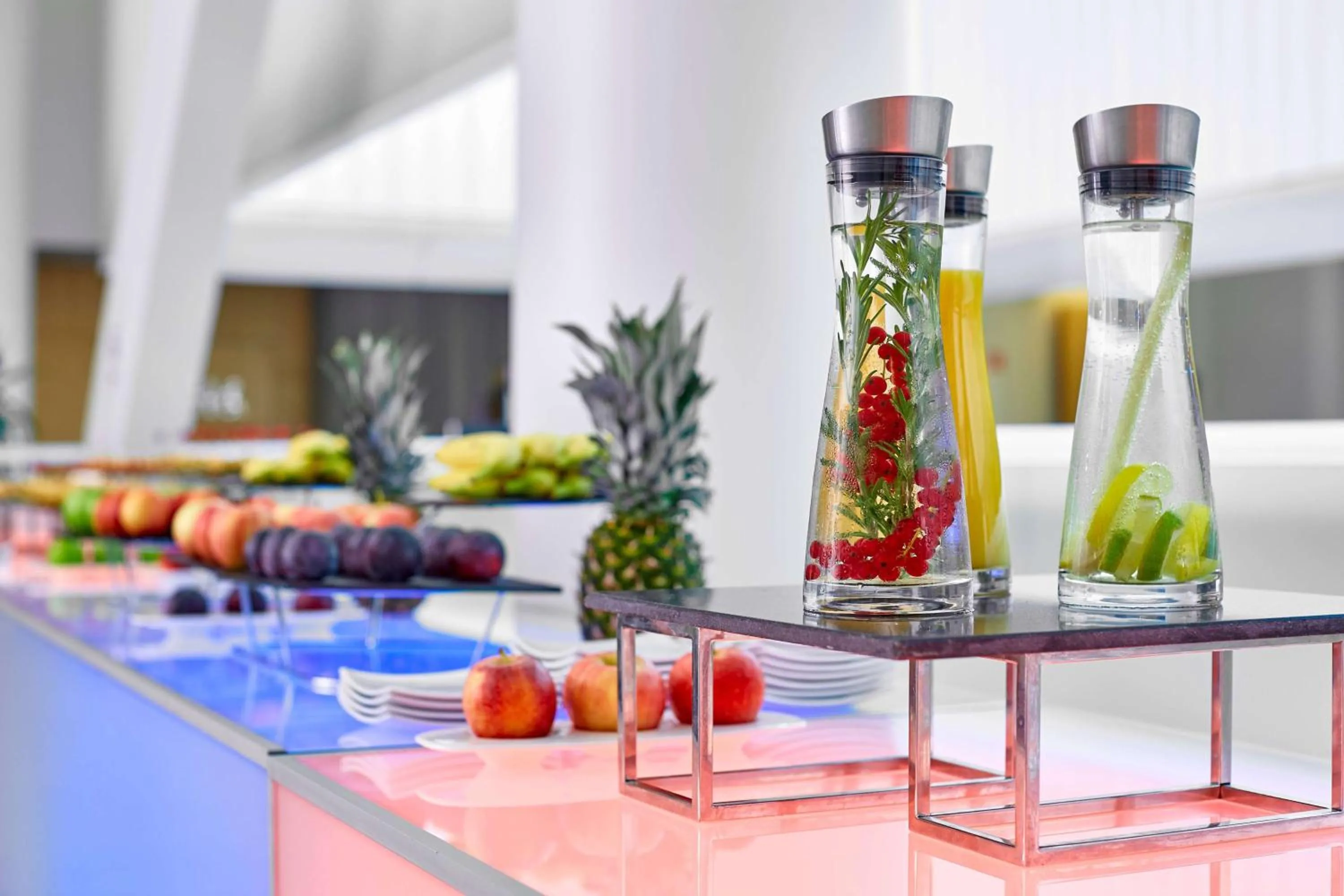 Restaurant/places to eat in HYPERION Hotel Basel