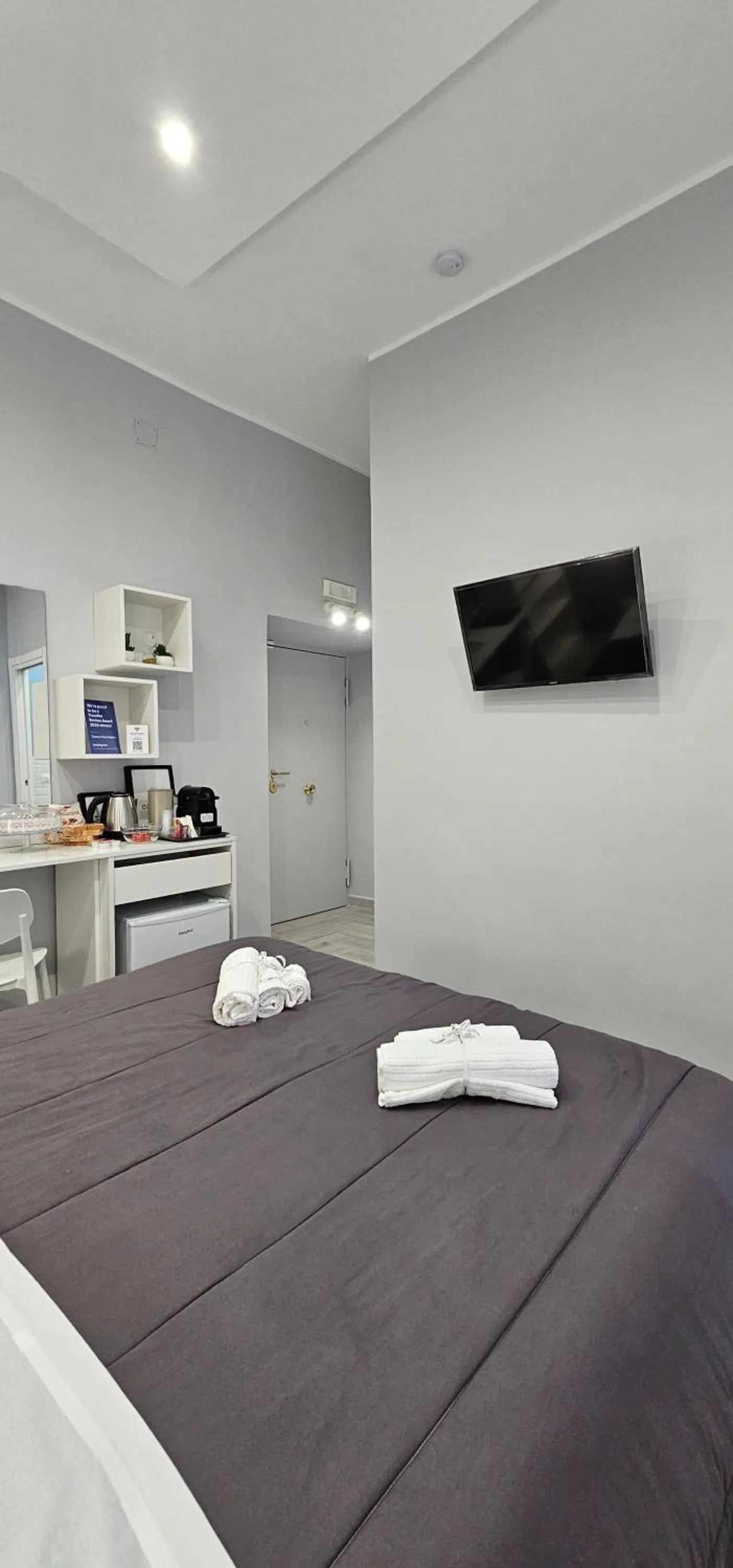 Bed in Duomo View Naples